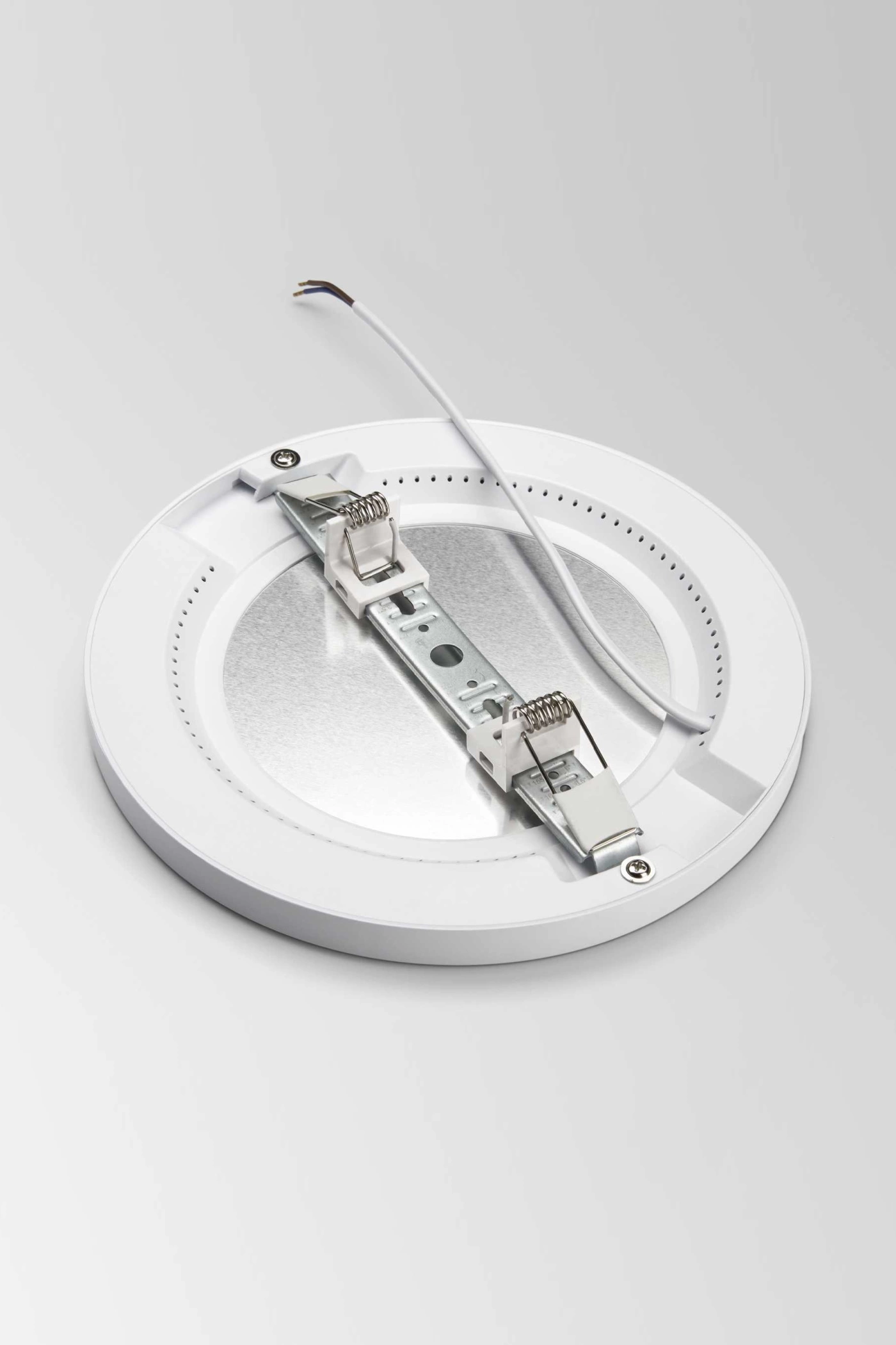   
                        
                        Точковий світильник IDEAL LUX (Італія) 10125    
                         у стилі Хай-тек.  
                        Тип джерела світла: вбудований led-модуль, незмінний.                         Форма: Коло.                         Кольори плафонів і підвісок: Білий.                         Матеріал: Пластик.                          фото 2