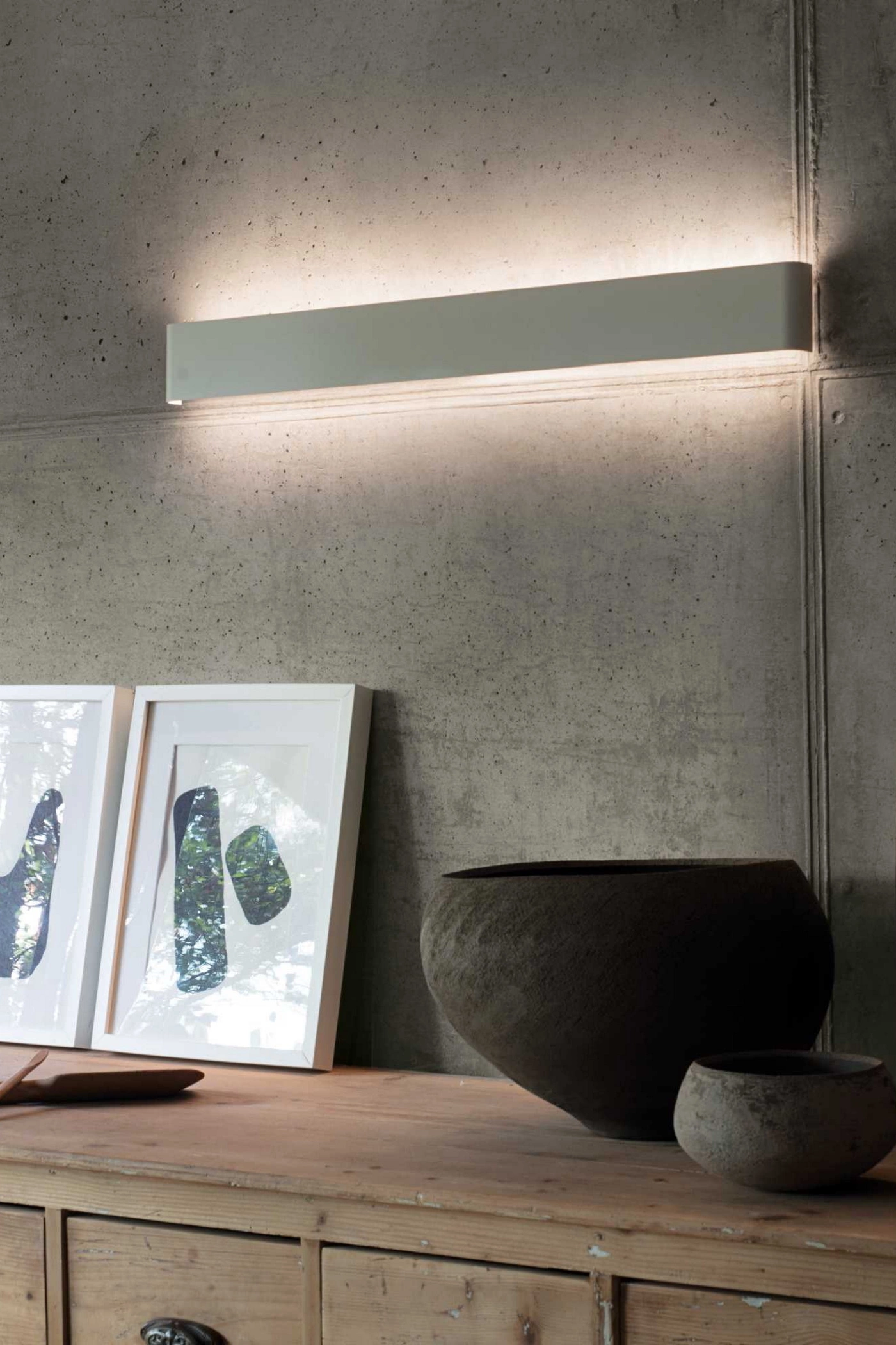   
                        
                        Світильник настінний IDEAL LUX (Італія) 10187    
                         у стилі Хай-тек.  
                        Тип джерела світла: вбудований led-модуль, незмінний.                                                 Кольори плафонів і підвісок: Білий.                         Матеріал: Пластик.                          фото 2