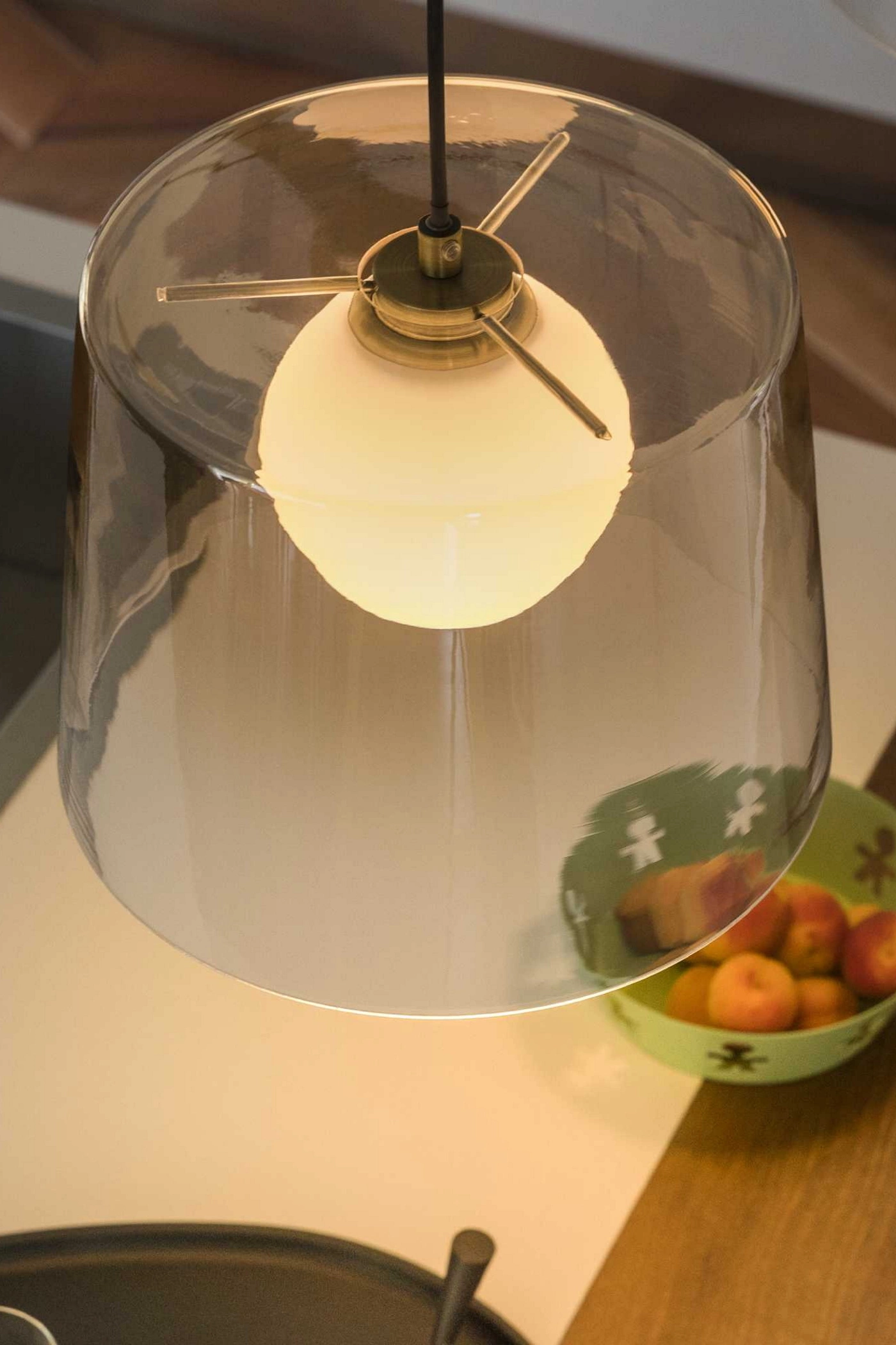   
                        
                        Люстра IDEAL LUX (Італія) 10221    
                         у стилі Модерн.  
                        Тип джерела світла: світлодіодна лампа, змінна.                         Форма: Коло.                         Кольори плафонів і підвісок: Сірий, Прозорий.                         Матеріал: Скло.                          фото 3
