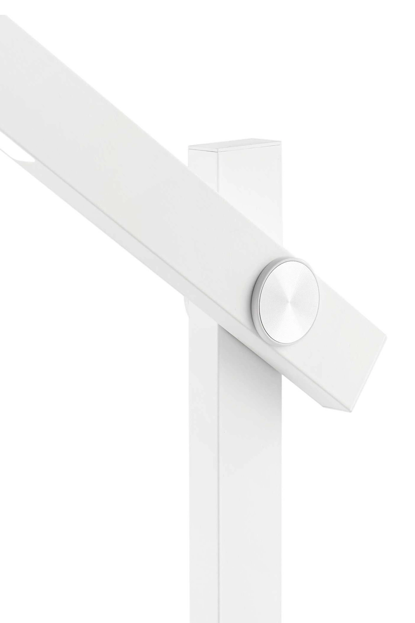   
                        
                        Настільна лампа IDEAL LUX (Італія) 10431    
                         у стилі Хай-тек.  
                        Тип джерела світла: вбудований led-модуль, незмінний.                                                 Кольори плафонів і підвісок: Білий.                         Матеріал: Пластик.                          фото 2
