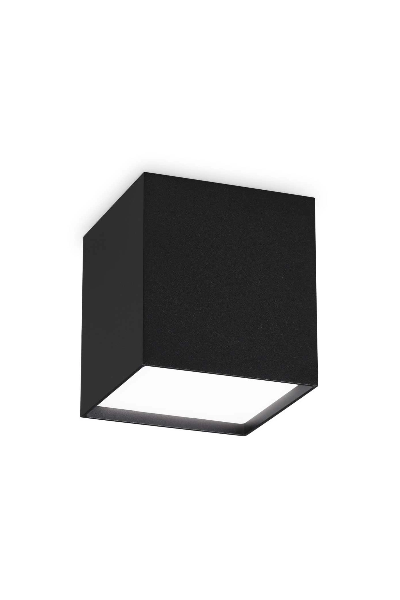   
                        
                        Точечный светильник IDEAL LUX (Италия) 10774    
                         в стиле Хай-тек.  
                        Тип источника света: встроенный led-модуль, несъемный.                         Форма: Куб.                         Цвета плафонов и подвесок: Черный.                         Материал: Пластик.                          фото 1