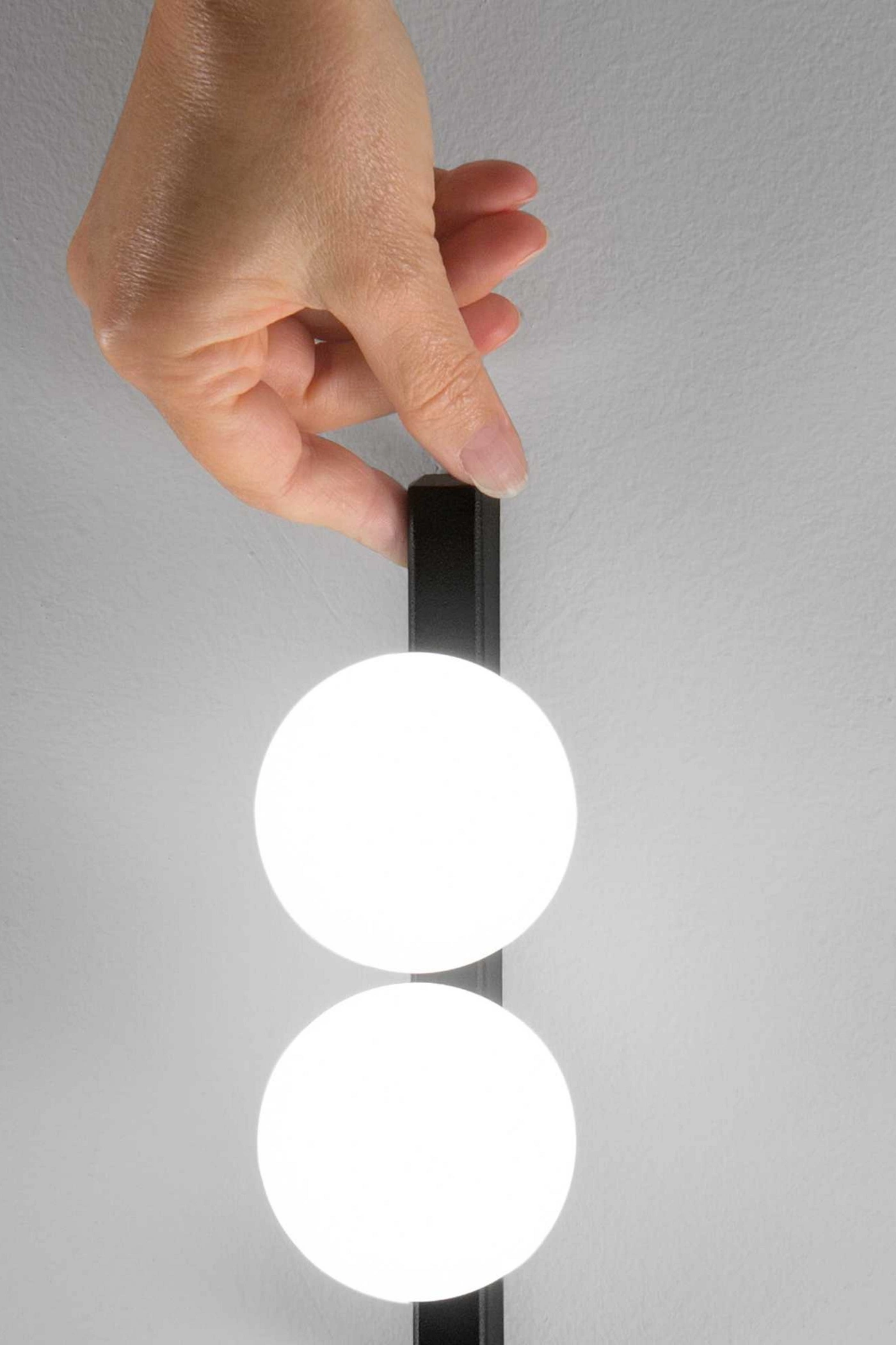   
                        
                        Торшер IDEAL LUX (Італія) 10902    
                         У стилі Модерн.  
                        Тип джерела світла: вбудований led-модуль, незмінний.                                                 Кольори плафонів і підвісок: Білий.                         Матеріал: Скло.                          фото 3