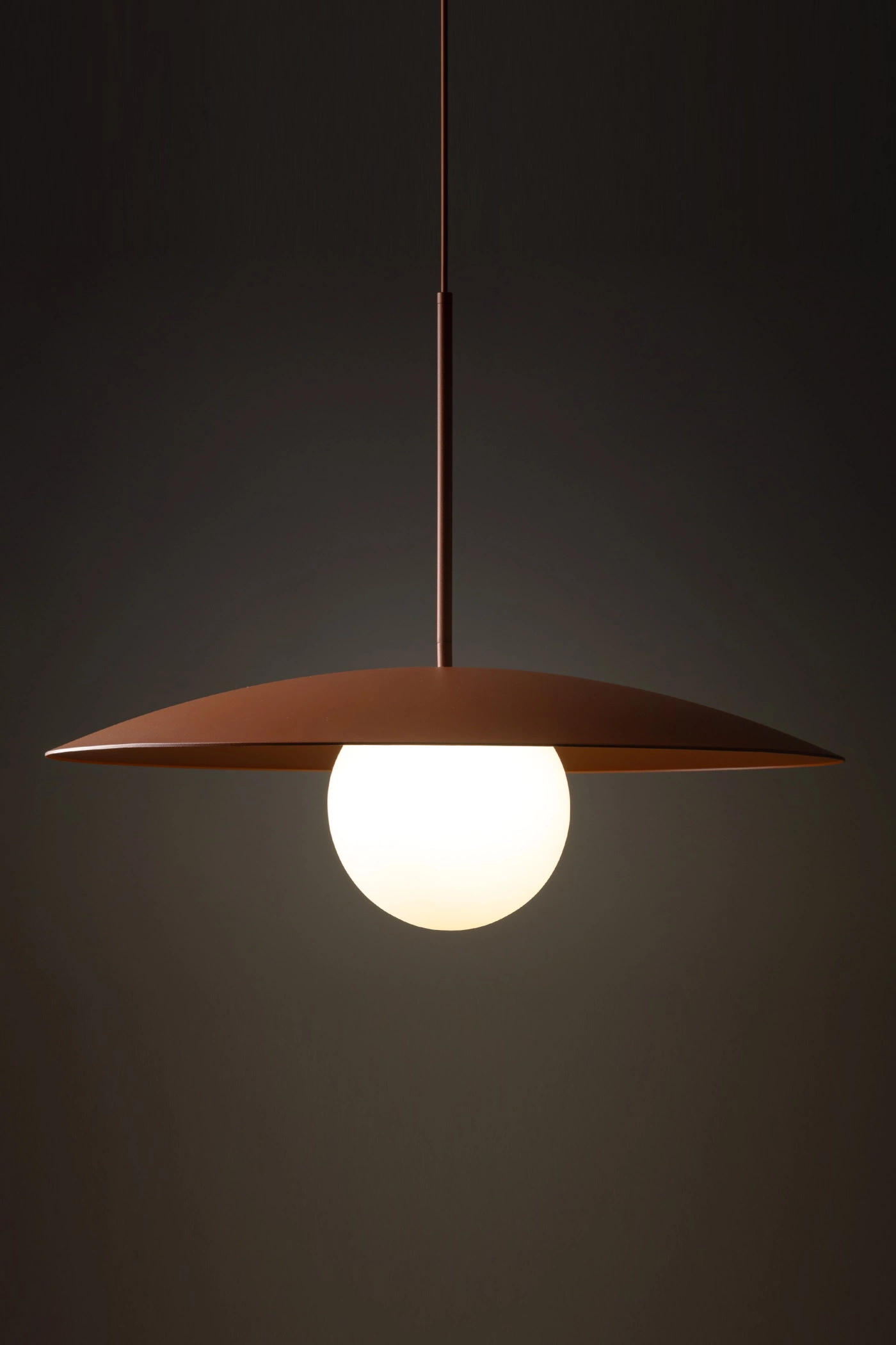   
                        
                        Люстра TK LIGHTING (Польща) 11599    
                         У стилі Модерн, Скандинавський.  
                        Тип джерела світла: світлодіодна лампа, змінна.                         Форма: Коло.                         Кольори плафонів і підвісок: Білий, Червоний.                         Матеріал: Метал, Пластик.                          фото 6