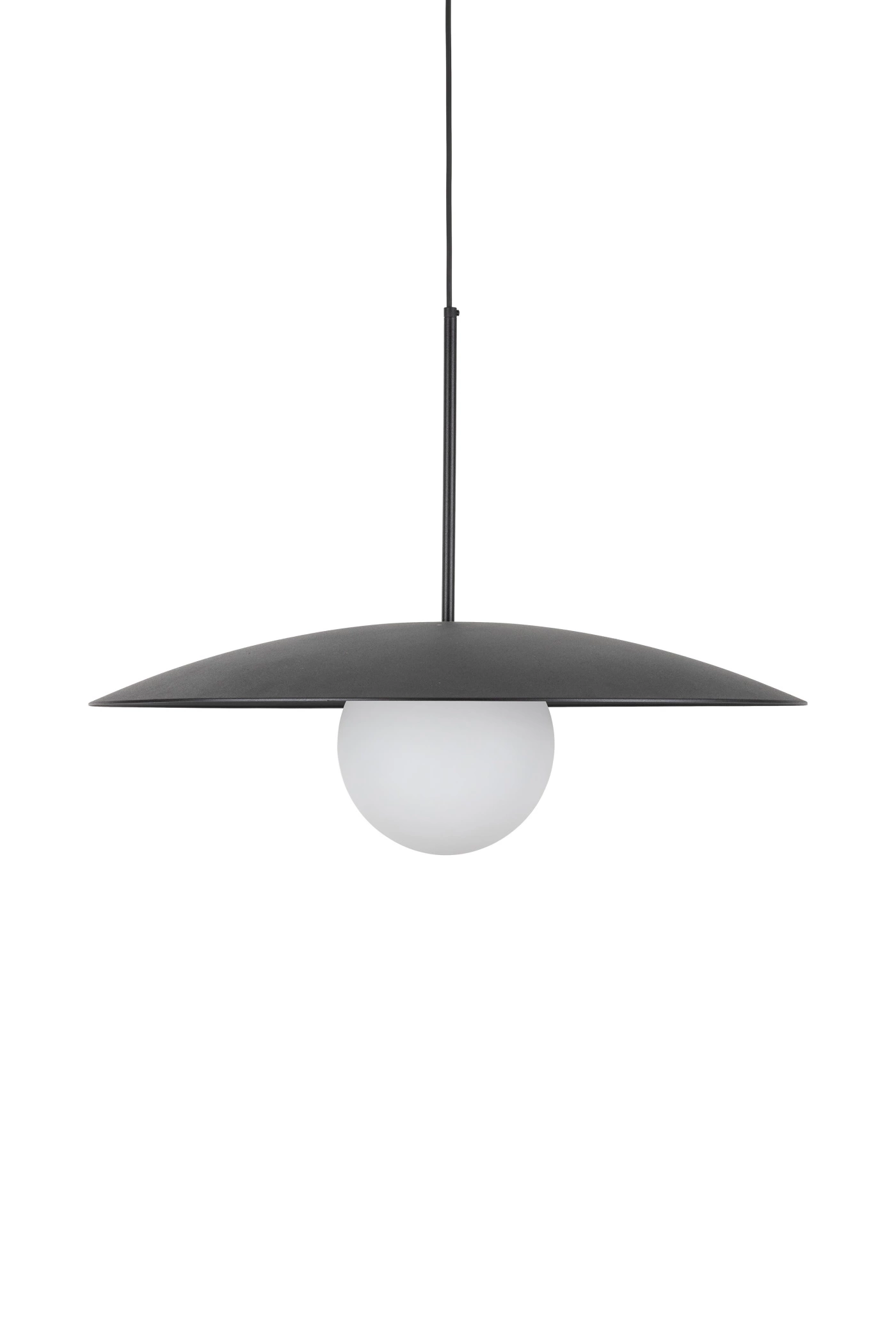   
                        
                        Люстра TK LIGHTING (Польша) 11611    
                         В стиле Модерн, Скандинавский.  
                        Тип источника света: светодиодная лампа, сменная.                         Форма: Круг.                         Цвета плафонов и подвесок: Черный, Белый.                         Материал: Металл, Пластик.                          фото 4