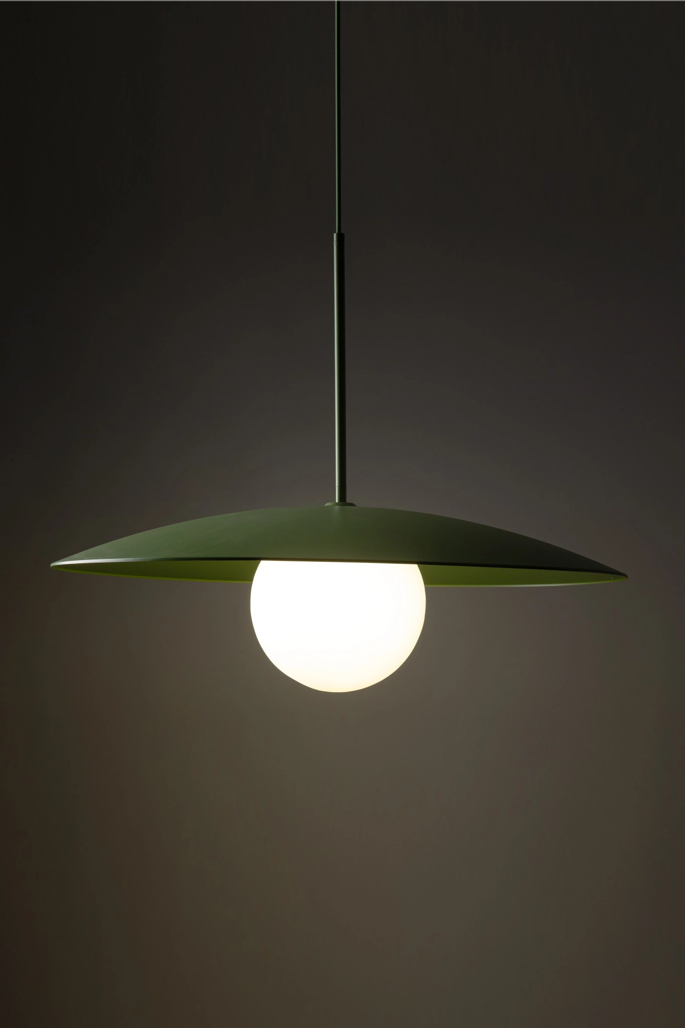   
                        
                        Люстра TK LIGHTING (Польша) 11612    
                         В стиле Модерн, Скандинавский.  
                        Тип источника света: светодиодная лампа, сменная.                         Форма: Круг.                         Цвета плафонов и подвесок: Зеленый, Белый.                         Материал: Металл, Пластик.                          фото 4