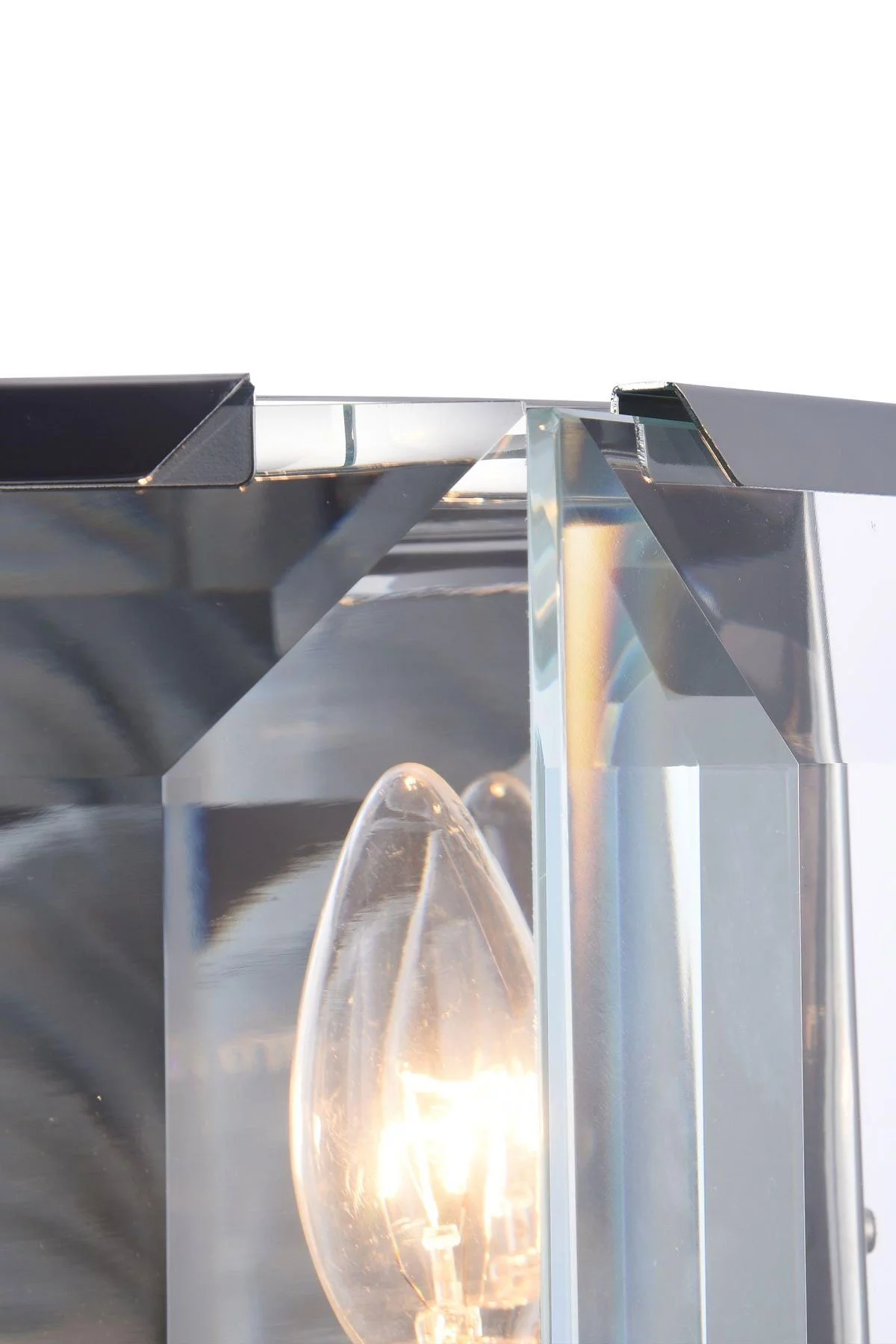   
                        
                        Кришталеве бра MAYTONI (Німеччина) 12252    
                         у стилі Модерн.  
                        Тип джерела світла: світлодіодна лампа, змінна.                                                 Кольори плафонів і підвісок: Прозорий.                         Матеріал: Скло.                          фото 6
