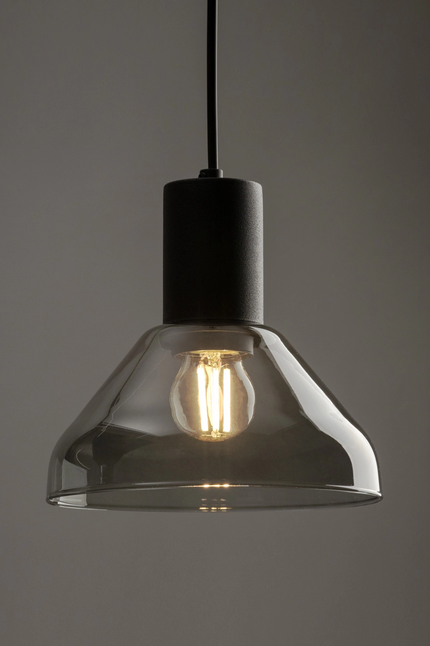   
                        
                        Трековий світильник TK LIGHTING (Польща) 12464    
                         У стилі Хай-тек.  
                        Тип джерела світла: світлодіодна лампа, змінна.                         Форма: Коло.                         Кольори плафонів і підвісок: Сірий.                         Матеріал: Метал, Пластик.                          фото 3