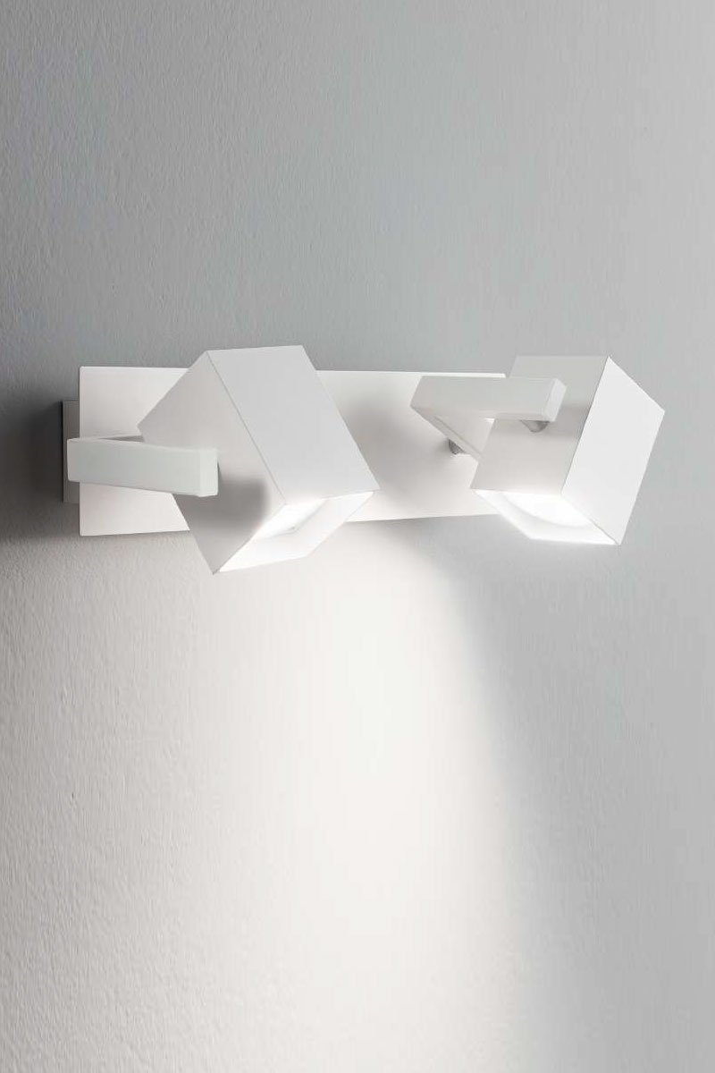   
                        Світильник IDEAL LUX (Італія) 12959    
                         у стилі хай-тек.  
                        Тип джерела світла: cвітлодіодні led, галогенні.                         Форма: прямокутник.                         Кольори плафонів і підвісок: білий.                         Матеріал: метал.                          фото 2