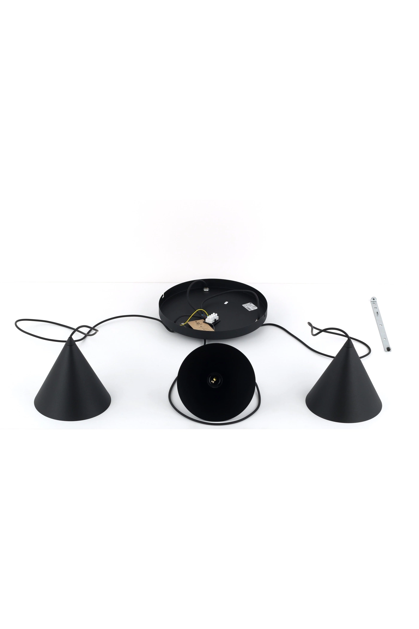   
                        
                        Люстра TK LIGHTING (Польша) 13883    
                         В стиле Лофт.  
                        Тип источника света: светодиодная лампа, сменная.                         Форма: Круг.                         Цвета плафонов и подвесок: Черный.                         Материал: Сталь, Пластик.                          фото 7