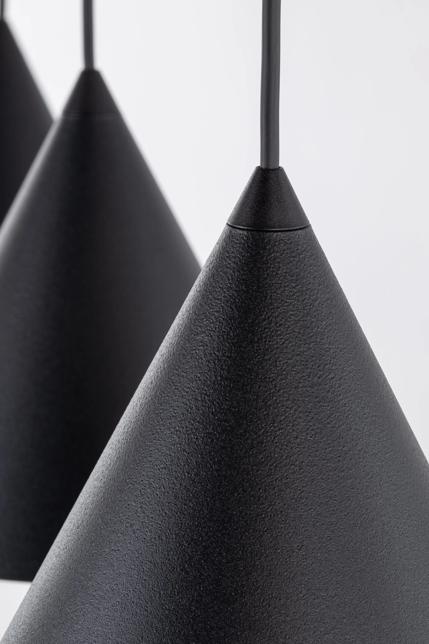   
                        
                        Люстра TK LIGHTING (Польша) 13892    
                         В стиле Лофт.  
                        Тип источника света: светодиодная лампа, сменная.                         Форма: Прямоугольник.                         Цвета плафонов и подвесок: Черный.                         Материал: Сталь, Пластик.                          фото 6