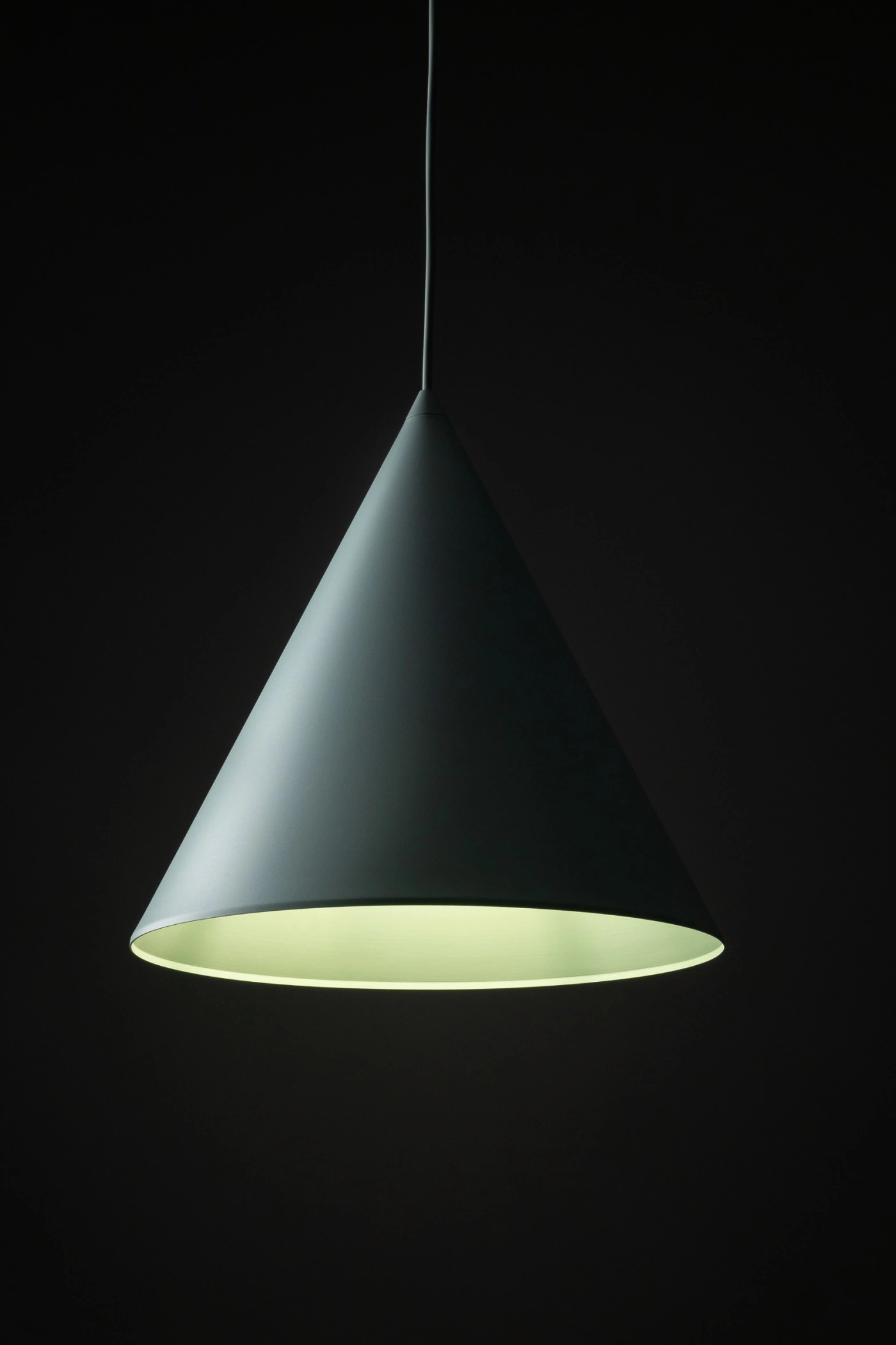   
                        
                        Люстра TK LIGHTING (Польша) 13906    
                         В стиле Лофт.  
                        Тип источника света: светодиодная лампа, сменная.                         Форма: Круг.                         Цвета плафонов и подвесок: Голубой.                         Материал: Сталь, Пластик.                          фото 5