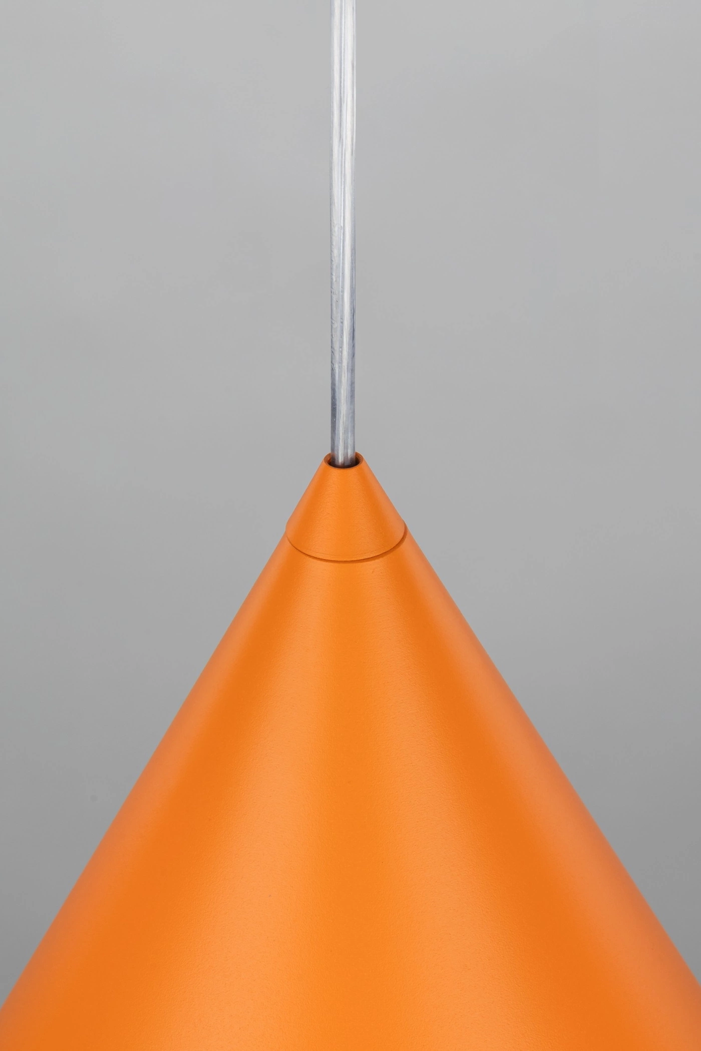   
                        
                        Люстра TK LIGHTING (Польща) 13918    
                         У стилі Лофт.  
                        Тип джерела світла: світлодіодна лампа, змінна.                         Форма: Коло.                         Кольори плафонів і підвісок: Помаранчевий.                         Матеріал: Сталь, Пластик.                          фото 4