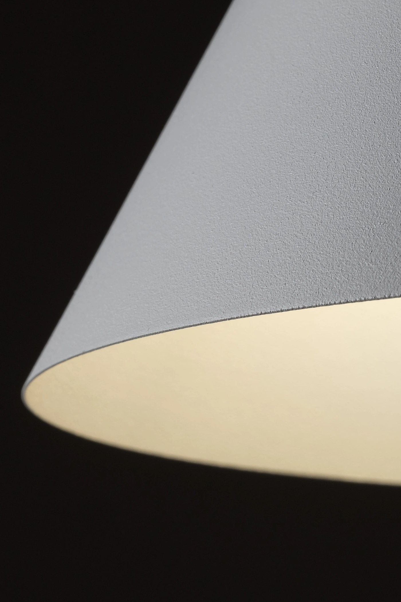   
                        
                        Люстра TK LIGHTING (Польша) 13924    
                         В стиле Лофт.  
                        Тип источника света: светодиодная лампа, сменная.                         Форма: Круг.                         Цвета плафонов и подвесок: Белый.                         Материал: Сталь, Пластик.                          фото 6