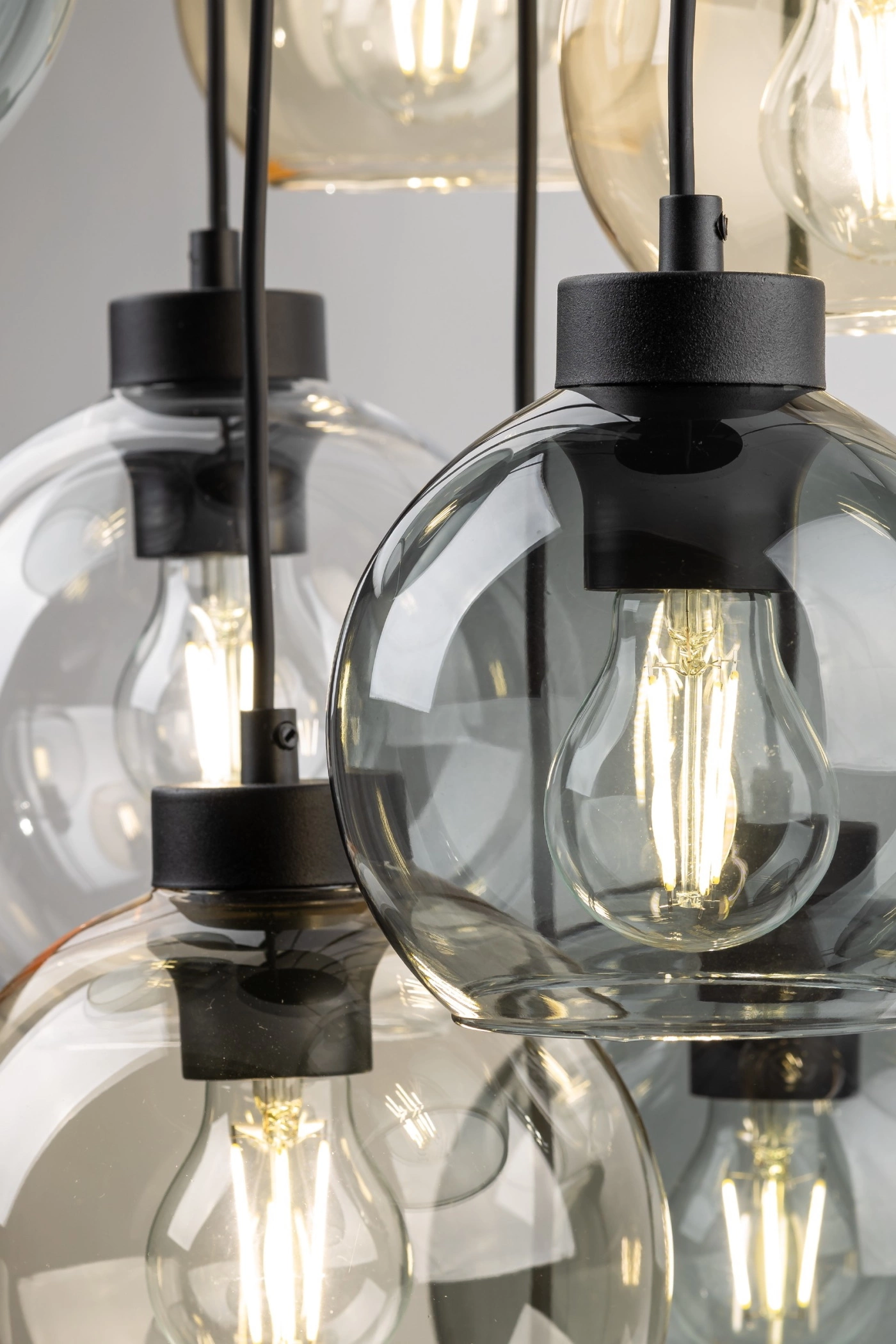   
                        
                        Люстра TK LIGHTING (Польща) 13959    
                         У стилі Хай-тек.  
                        Тип джерела світла: світлодіодна лампа, змінна.                         Форма: Коло.                         Кольори плафонів і підвісок: Прозорий, Жовтий, Сірий.                         Матеріал: Скло.                          фото 7