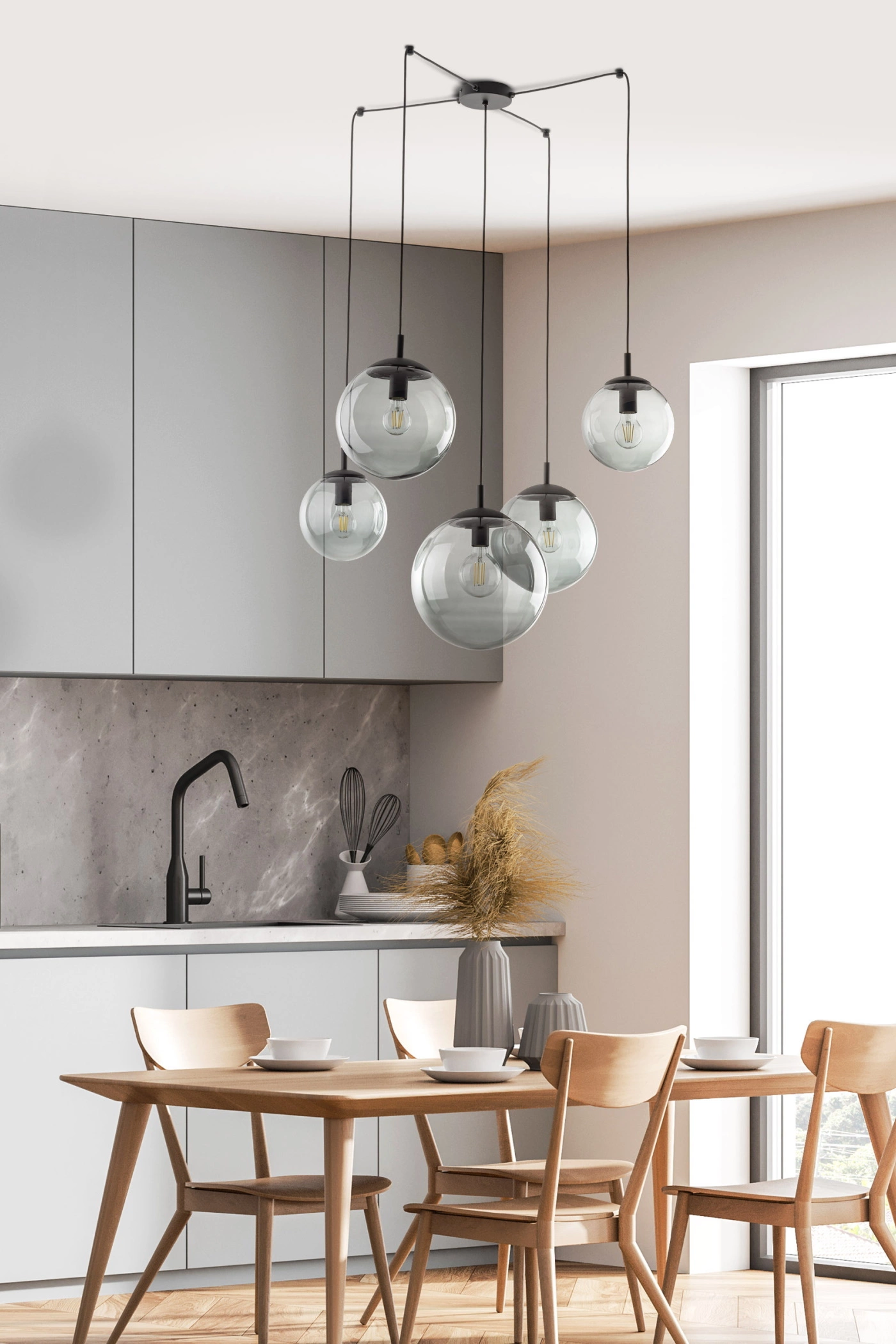   
                        
                        Люстра TK LIGHTING (Польща) 14030    
                         У стилі Хай-тек.  
                        Тип джерела світла: світлодіодна лампа, змінна.                         Форма: Коло.                         Кольори плафонів і підвісок: Сірий.                         Матеріал: Скло.                          фото 7