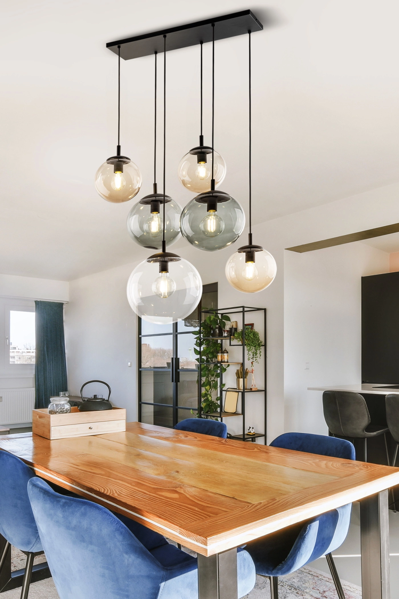   
                        
                        Люстра TK LIGHTING (Польща) 14040    
                         У стилі Хай-тек.  
                        Тип джерела світла: світлодіодна лампа, змінна.                         Форма: Прямокутник.                         Кольори плафонів і підвісок: Прозорий, Жовтий, Сірий.                         Матеріал: Скло.                          фото 5