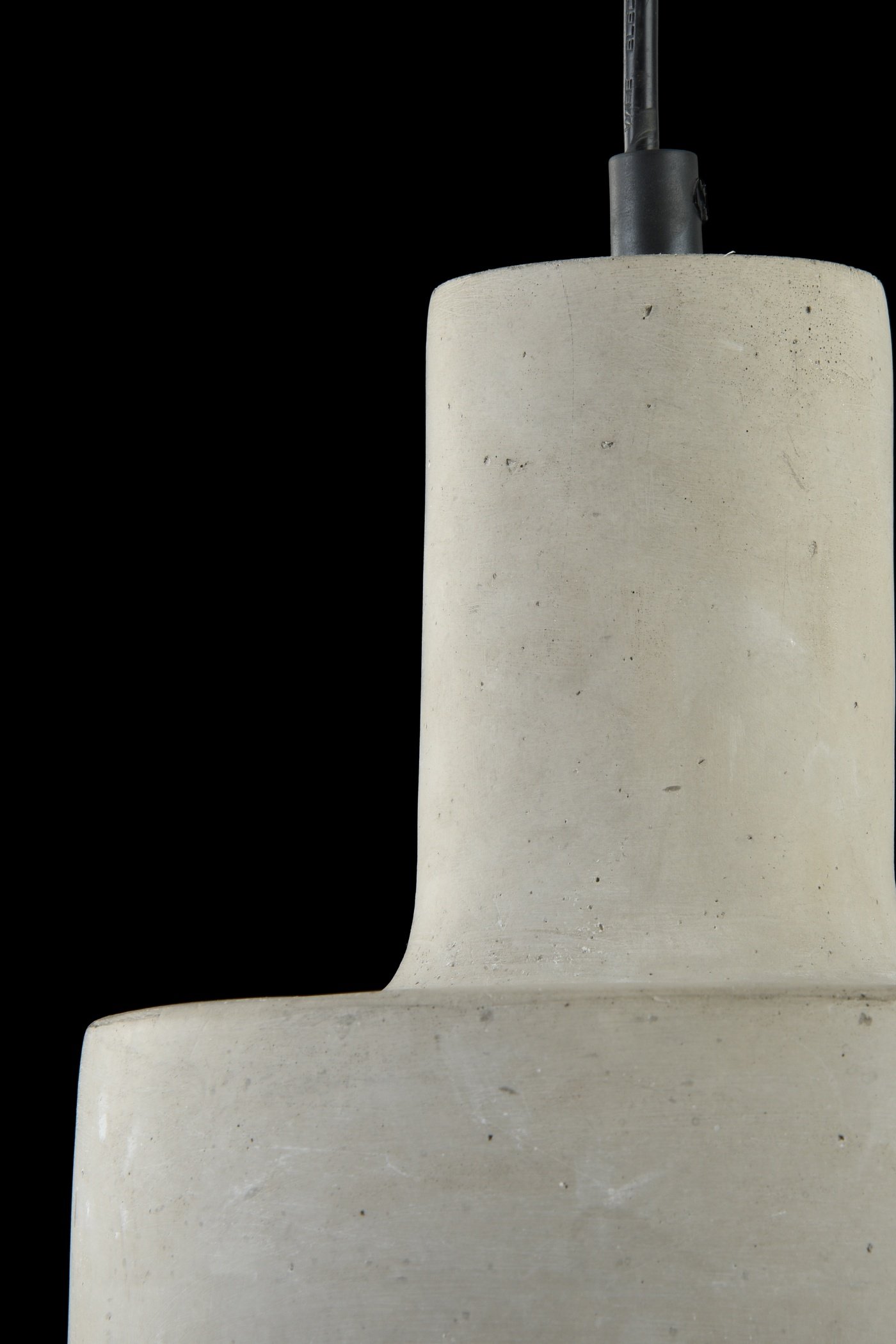   
                        Люстра MAYTONI (Німеччина) 14357    
                         у стилі лофт, скандинавський.  
                        Тип джерела світла: cвітлодіодні led, енергозберігаючі, розжарювання.                         Форма: циліндр.                         Кольори плафонів і підвісок: сірий.                         Матеріал: бетон.                          фото 4