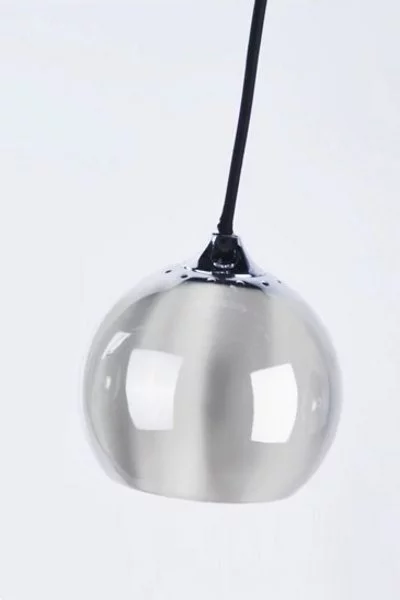   
                        
                        Люстра AZZARDO (Польща) 15260    
                         у стилі Хай-тек.  
                        Тип джерела світла: світлодіодна лампа, змінна.                         Форма: Коло.                         Кольори плафонів і підвісок: Сірий.                         Матеріал: Скло.                          фото 2