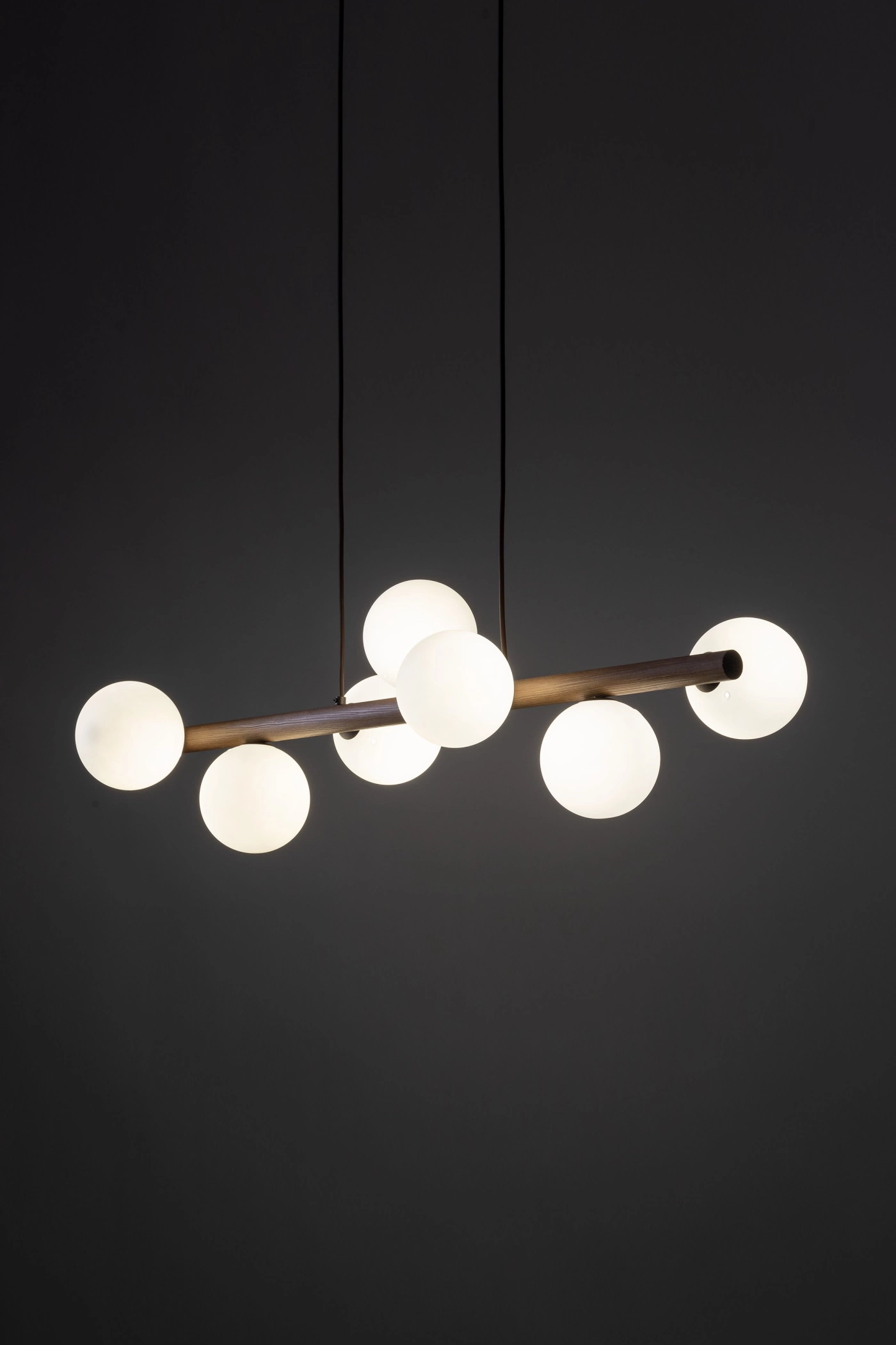   
                        
                        Люстра TK LIGHTING (Польша) 15336    
                         В стиле Скандинавский, Модерн.  
                        Тип источника света: светодиодная лампа, сменная.                         Форма: Прямоугольник.                         Цвета плафонов и подвесок: Белый.                         Материал: Стекло.                          фото 7