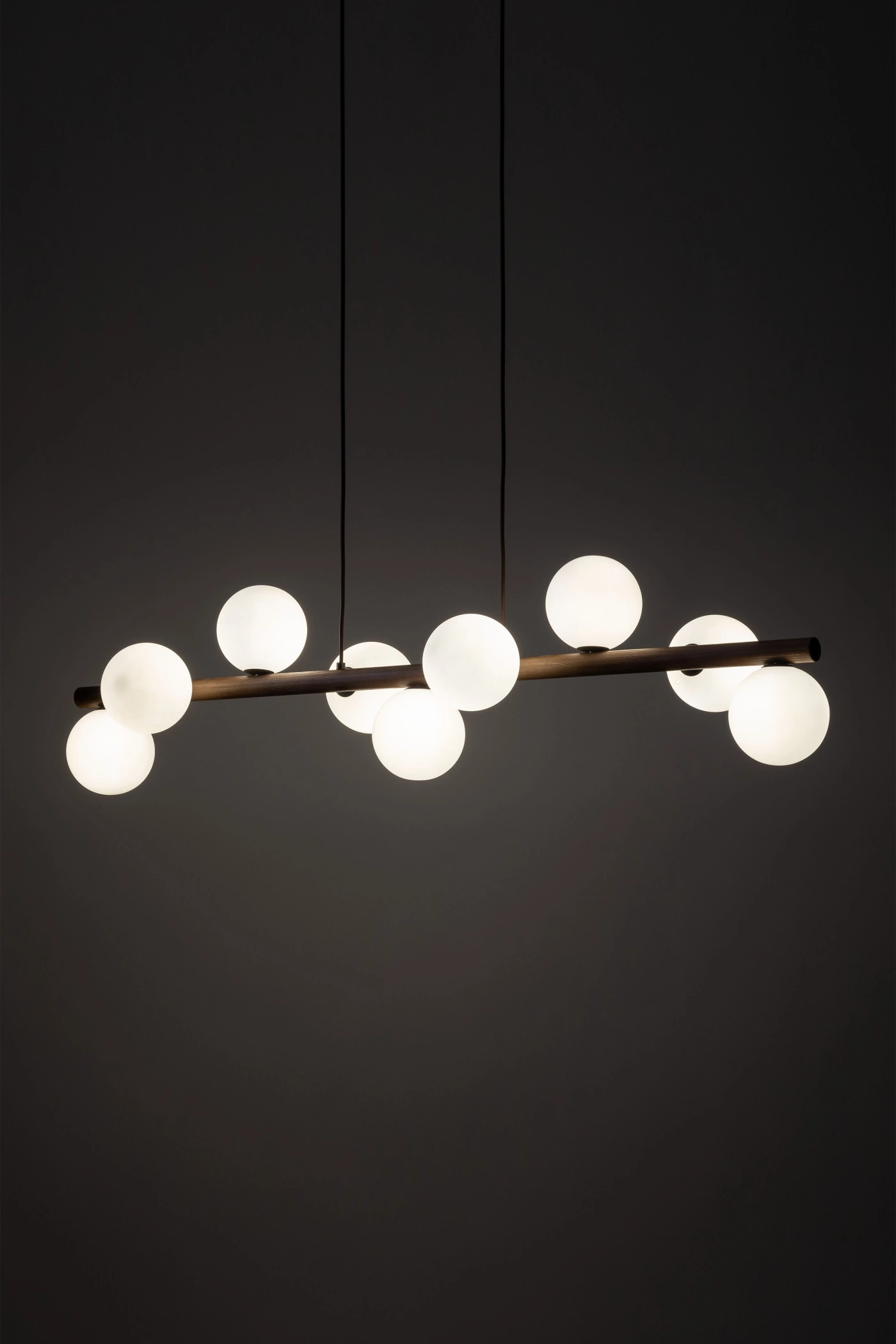   
                        
                        Люстра TK LIGHTING (Польша) 15366    
                         В стиле Скандинавский, Модерн.  
                        Тип источника света: светодиодная лампа, сменная.                         Форма: Прямоугольник.                         Цвета плафонов и подвесок: Белый.                         Материал: Стекло.                          фото 9