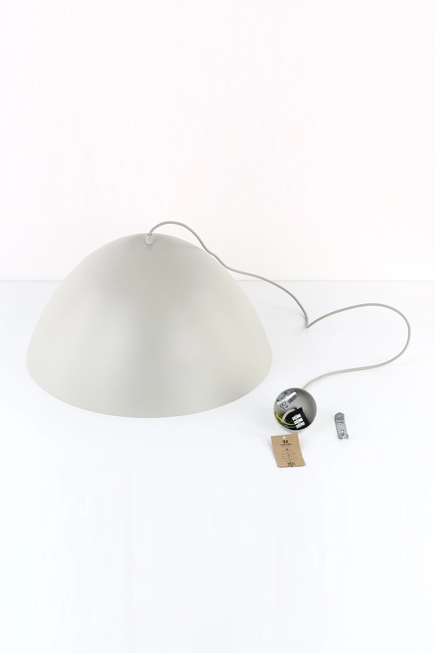   
                        
                        Люстра TK LIGHTING (Польща) 15414    
                         У стилі Лофт.  
                        Тип джерела світла: світлодіодна лампа, змінна.                         Форма: Коло.                         Кольори плафонів і підвісок: Бежевий.                         Матеріал: Сталь, Пластик.                          фото 7