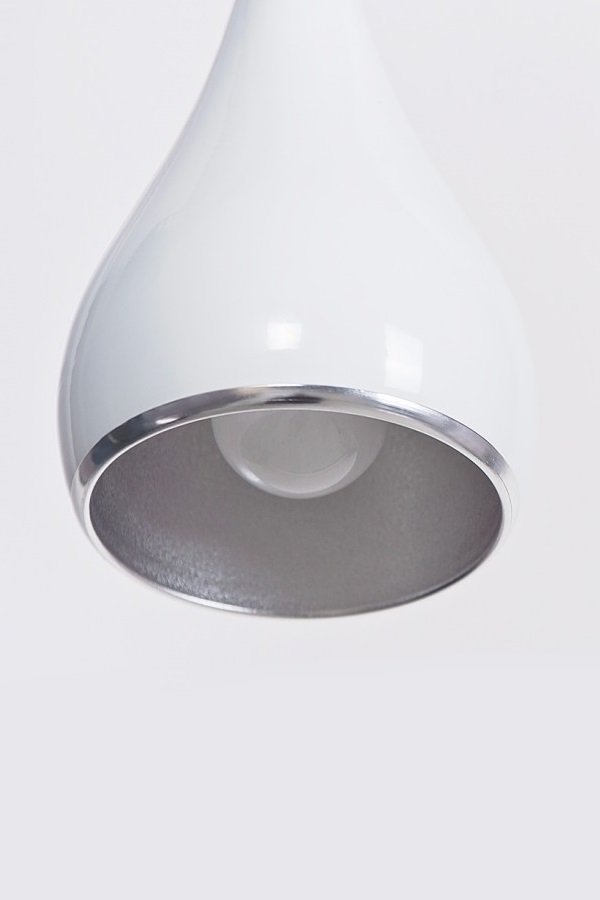   
                        Люстра AZZARDO (Польща) 15681    
                         у стилі лофт.  
                        Тип джерела світла: cвітлодіодні led, енергозберігаючі, розжарювання.                         Форма: коло.                         Кольори плафонів і підвісок: білий.                         Матеріал: метал.                          фото 2