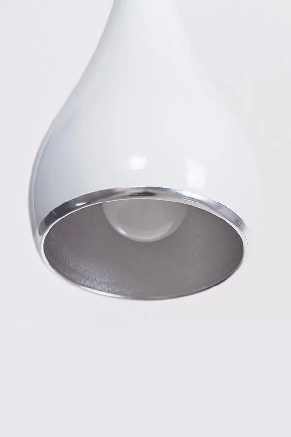   
                        
                        Люстра AZZARDO (Польща) 15681    
                         у стилі Лофт.  
                        Тип джерела світла: світлодіодна лампа, змінна.                         Форма: Коло.                         Кольори плафонів і підвісок: Білий.                         Матеріал: Метал.                          фото 2