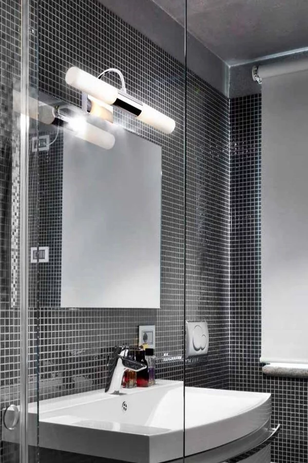  
                        Подсветка для ванной AZZARDO  (Польша) 15974    
                         в стиле Хай-тек, Модерн.  
                        Тип источника света: светодиодная лампа, сменная.                                                 Цвета плафонов и подвесок: Белый.                         Материал: Стекло.                          фото 2