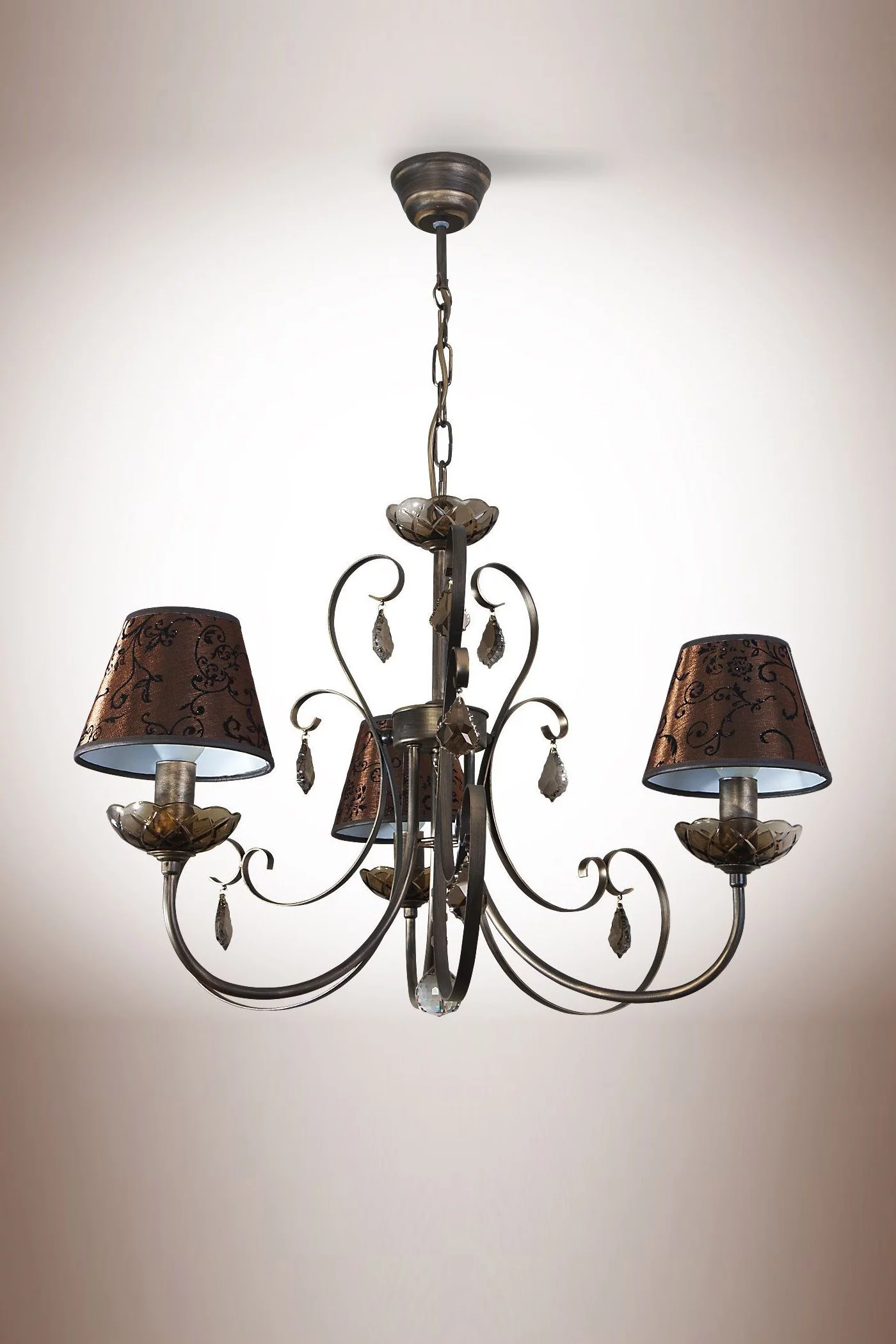   
                        
                        Люстра NB LIGHT (Україна) 16205    
                         У стилі Класика.  
                        Тип джерела світла: світлодіодна лампа, змінна.                         Форма: Коло.                         Кольори плафонів і підвісок: Коричневий, Малюнок, Сірий.                         Матеріал: Тканина, Пластик, Кришталь.                          фото 1