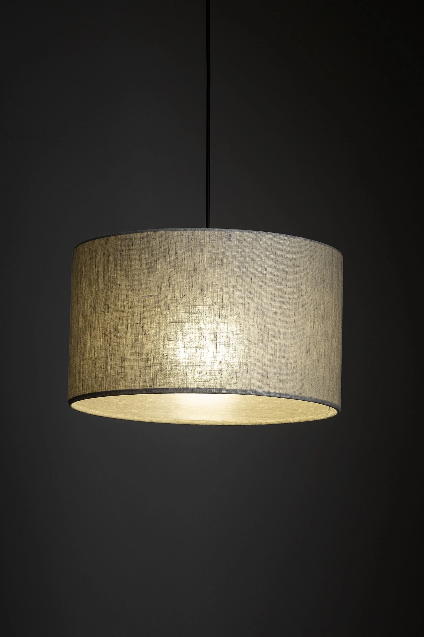   
                        
                        Трековий світильник TK LIGHTING (Польща) 16284    
                         У стилі Модерн.  
                        Тип джерела світла: світлодіодна лампа, змінна.                         Форма: Циліндр.                         Кольори плафонів і підвісок: Бежевий.                         Матеріал: Метал, Пластик.                          фото 3
