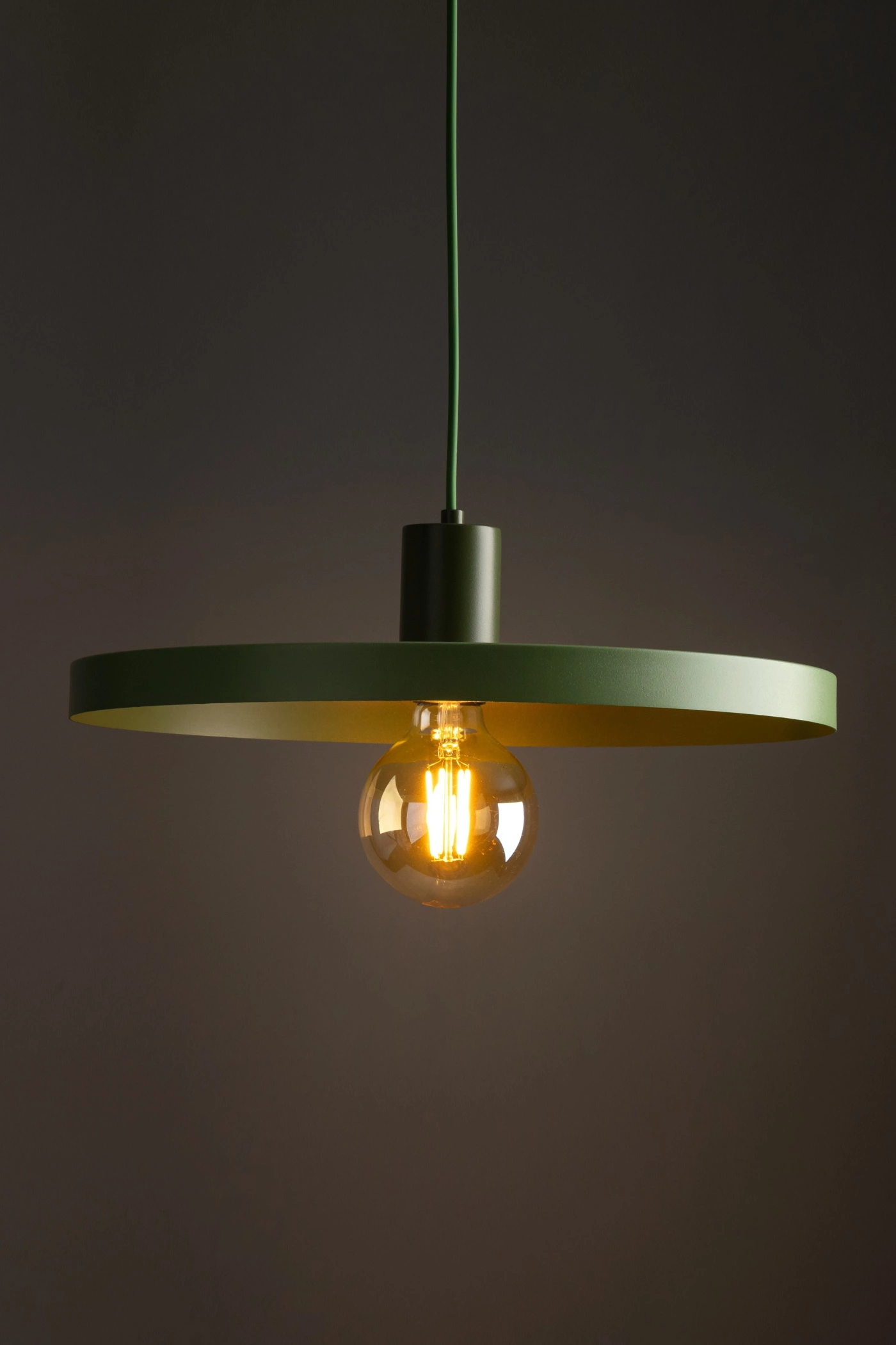   
                        
                        Люстра TK LIGHTING (Польща) 16478    
                         У стилі Лофт.  
                        Тип джерела світла: світлодіодна лампа, змінна.                         Форма: Коло.                         Кольори плафонів і підвісок: Зелений.                         Матеріал: Метал, Пластик.                          фото 8