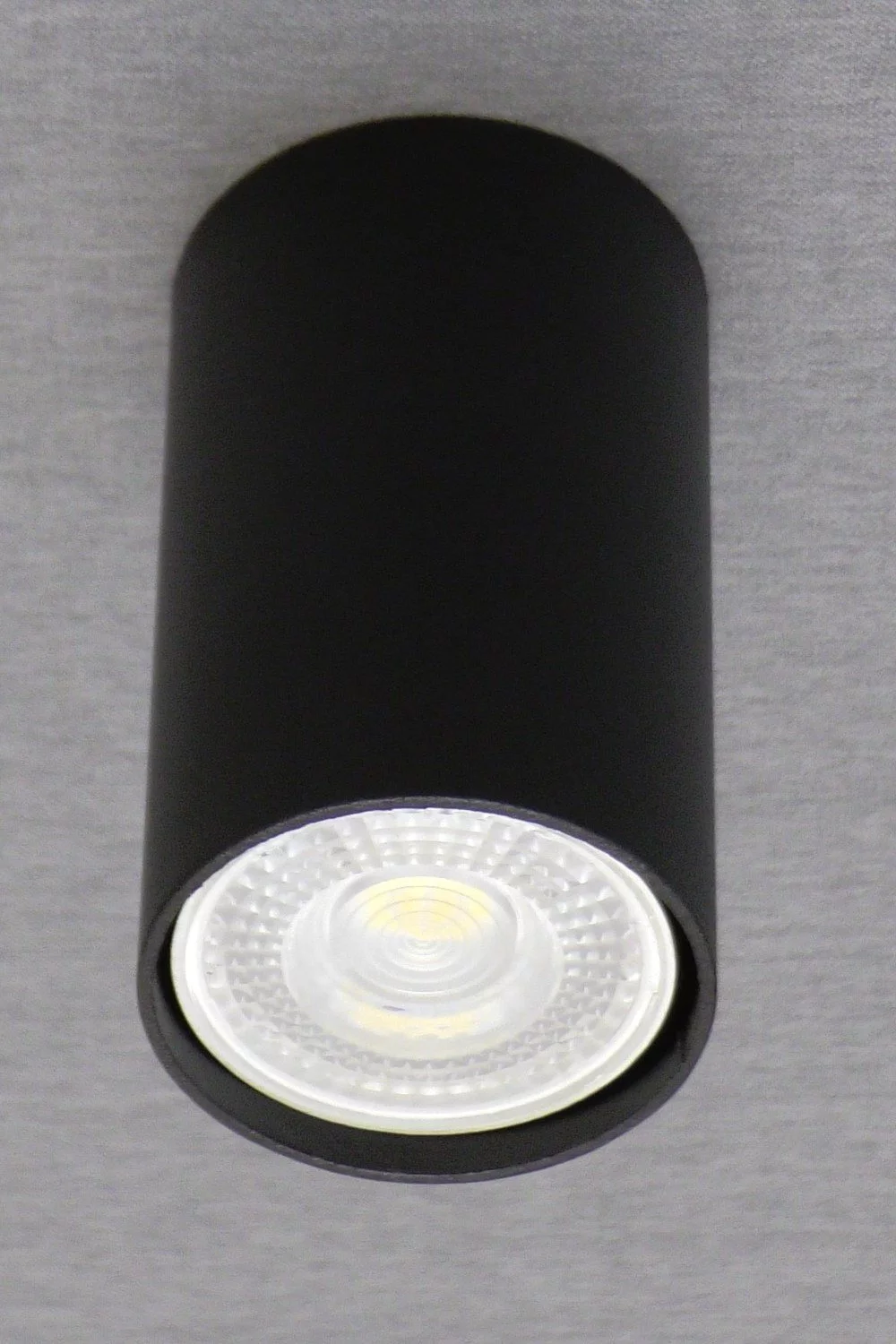   
                        
                        Точковий світильник NB LIGHT (Україна) 16481    
                         у стилі Модерн.  
                        Тип джерела світла: світлодіодна лампа, змінна.                         Форма: Циліндр.                         Кольори плафонів і підвісок: Чорний.                         Матеріал: Метал.                          фото 4