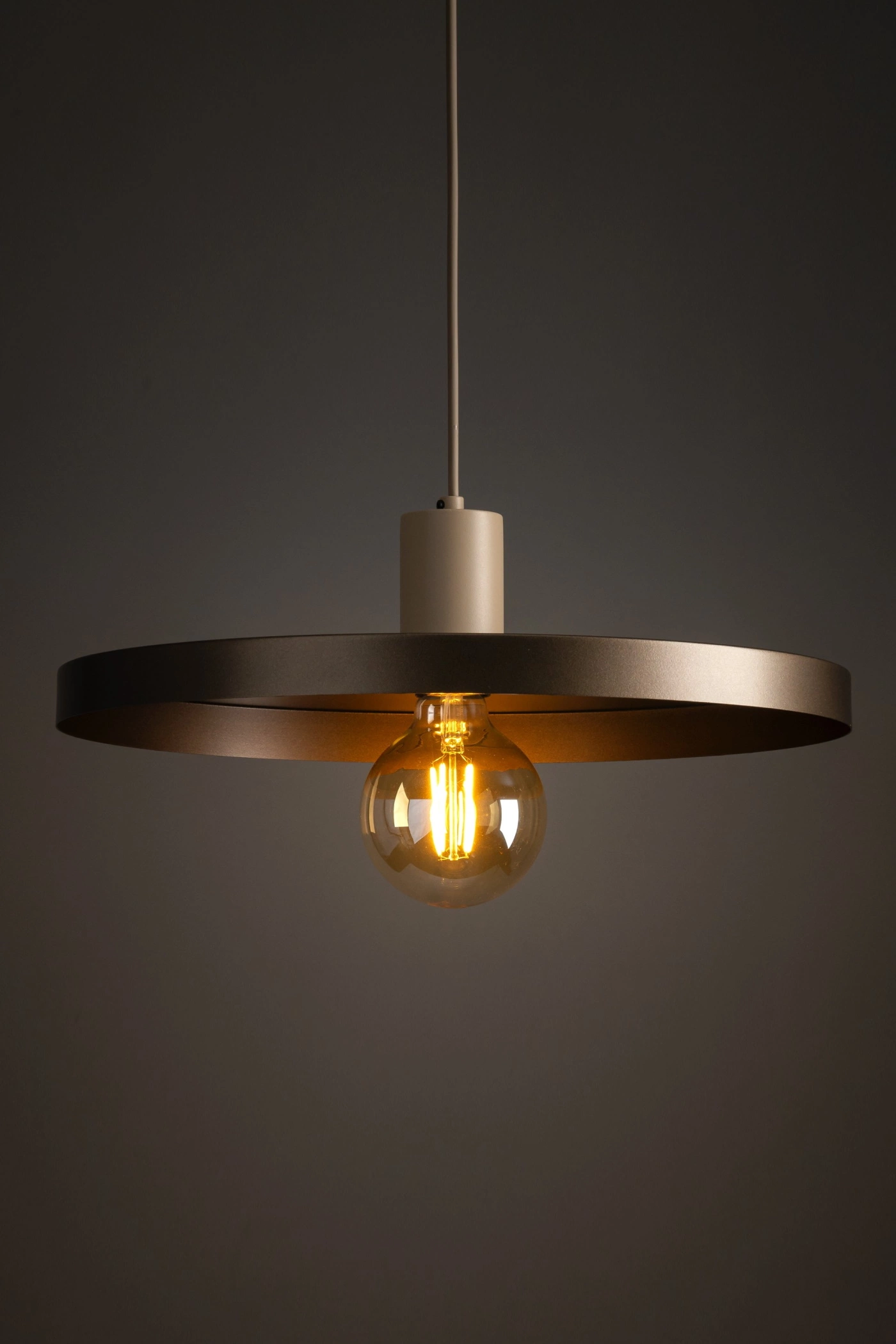   
                        
                        Люстра TK LIGHTING (Польща) 16512    
                         У стилі Лофт.  
                        Тип джерела світла: світлодіодна лампа, змінна.                         Форма: Коло.                         Кольори плафонів і підвісок: Коричневий.                         Матеріал: Метал, Пластик.                          фото 8