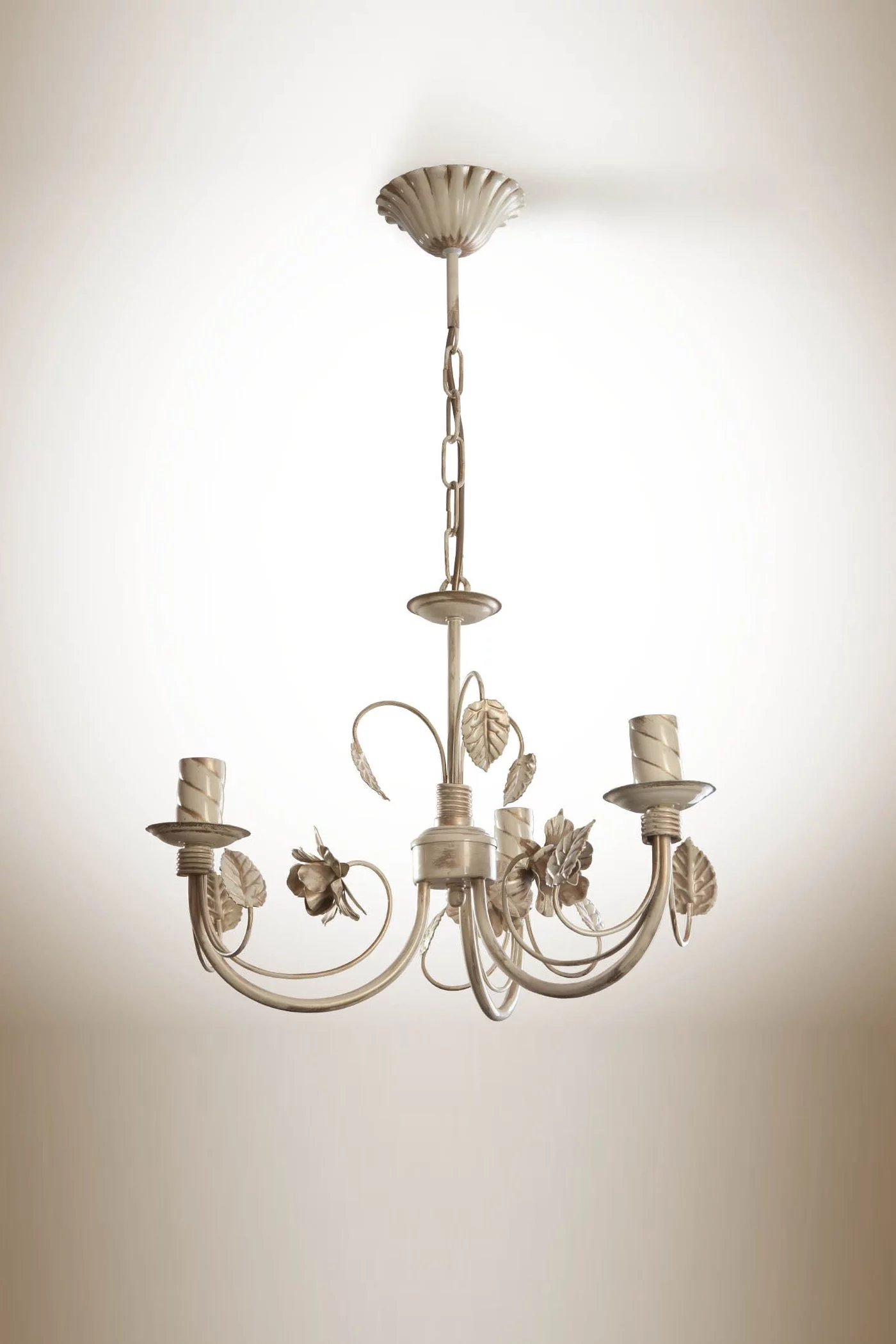   
                        
                        Люстра NB LIGHT (Украина) 16824    
                         В стиле Флористика.  
                        Тип источника света: светодиодная лампа, сменная.                         Форма: Круг.                                                                          фото 1