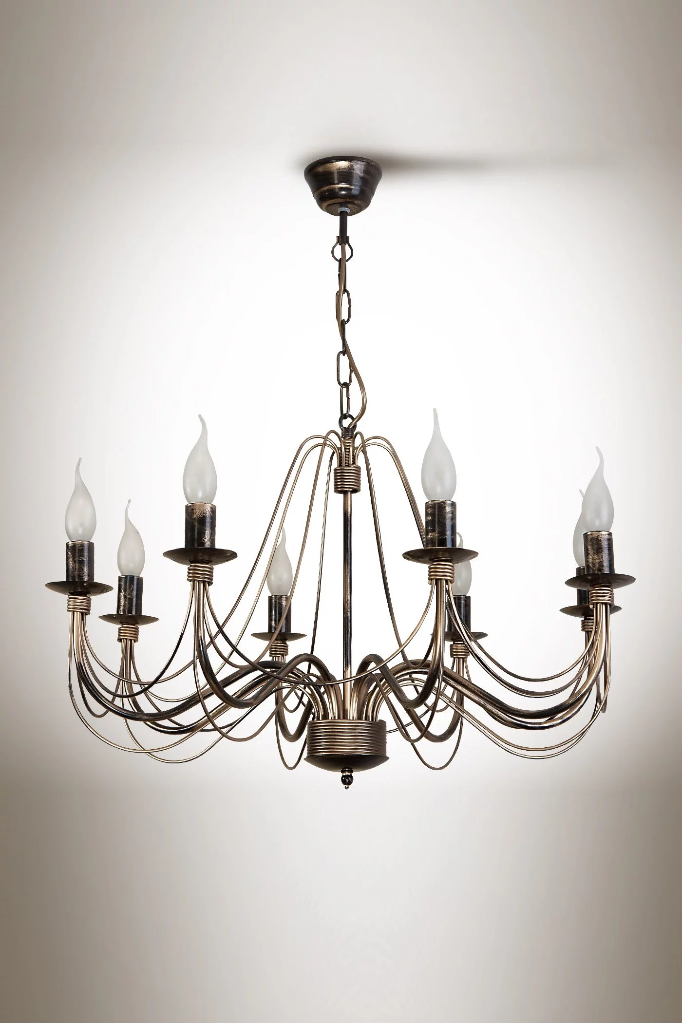   
                        
                        Люстра NB LIGHT (Україна) 16860    
                         У стилі Класика.  
                        Тип джерела світла: світлодіодна лампа, змінна.                         Форма: Коло.                                                                          фото 1