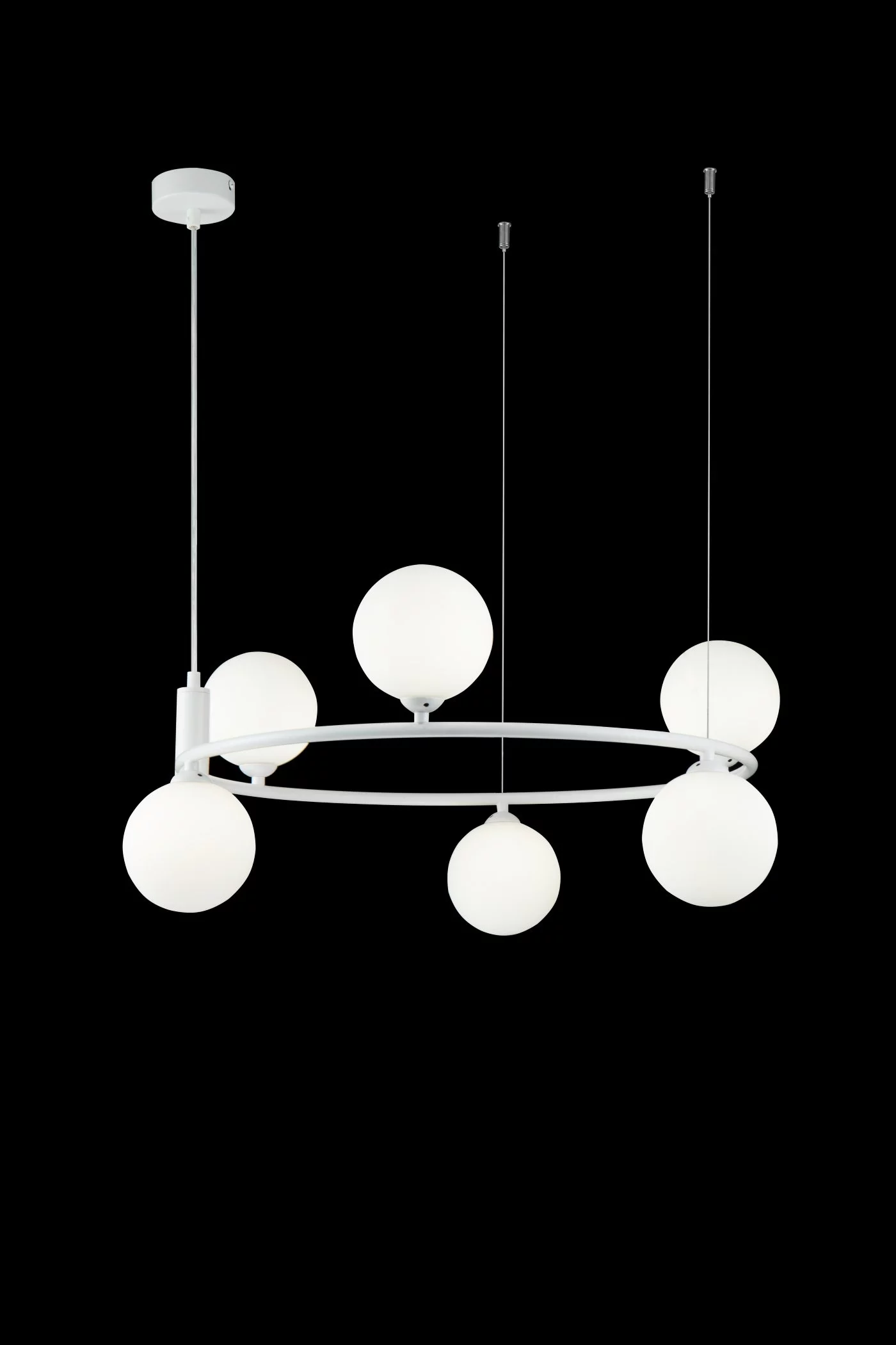   
                        
                        Люстра MAYTONI (Німеччина) 17075    
                         у стилі Хай-тек.  
                        Тип джерела світла: світлодіодна лампа, змінна.                         Форма: Коло.                         Кольори плафонів і підвісок: Білий.                         Матеріал: Скло.                          фото 2