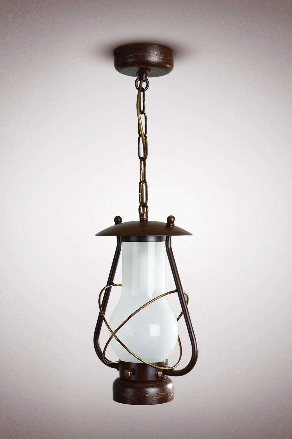   
                        
                        Люстра NB LIGHT (Україна) 17191    
                         У стилі Кантрі.  
                        Тип джерела світла: світлодіодна лампа, змінна.                         Форма: Коло.                         Кольори плафонів і підвісок: Білий.                         Матеріал: Скло.                          фото 1