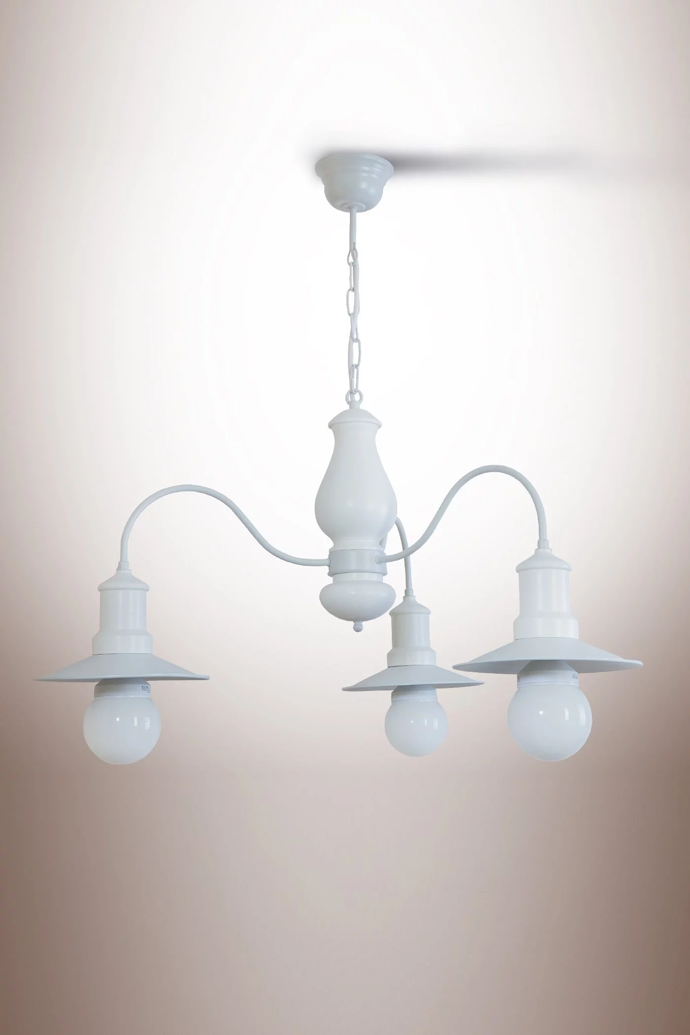   
                        
                        Люстра NB LIGHT (Україна) 17195    
                         У стилі Кантрі.  
                        Тип джерела світла: світлодіодна лампа, змінна.                         Форма: Коло.                                                                          фото 1