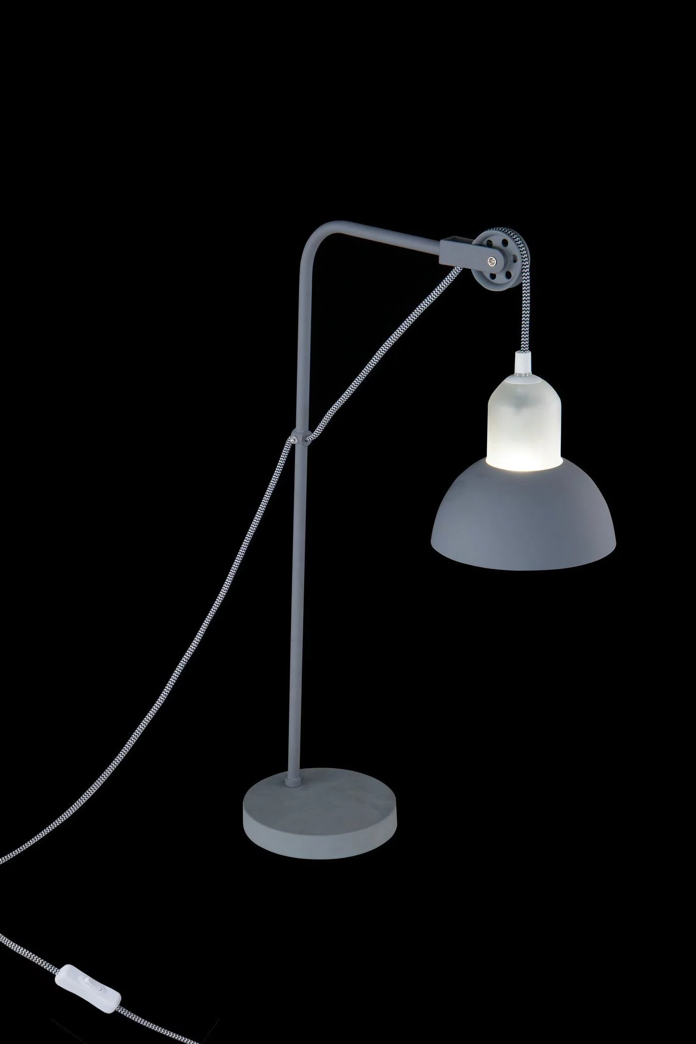   
                        
                        Настольная лампа FREYA (Германия) 17470    
                         в стиле Лофт.  
                        Тип источника света: светодиодная лампа, сменная.                                                 Цвета плафонов и подвесок: Серый, Белый.                         Материал: Металл, Стекло.                          фото 2