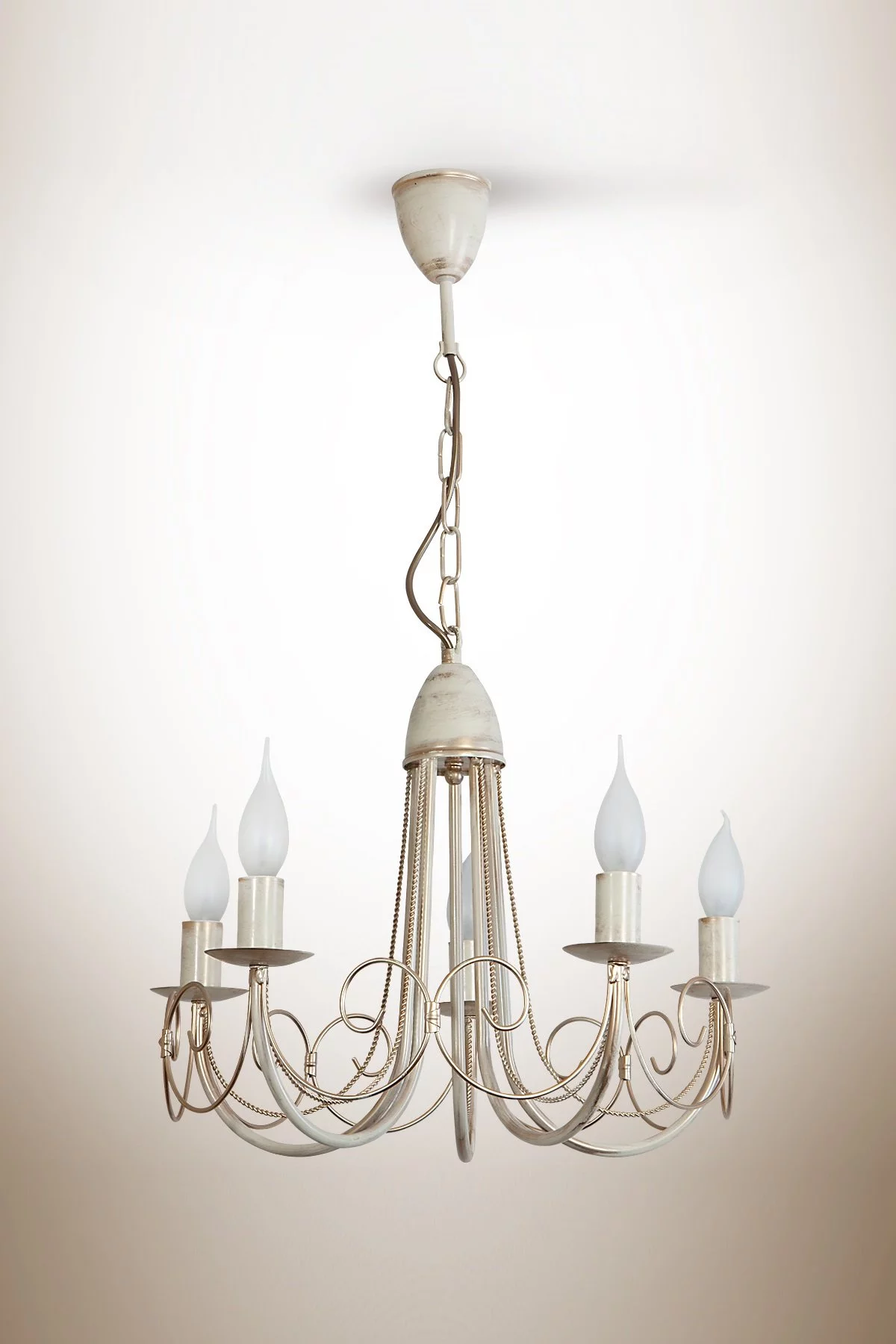   
                        
                        Люстра NB LIGHT (Україна) 18498    
                         У стилі Класика.  
                        Тип джерела світла: світлодіодна лампа, змінна.                         Форма: Коло.                                                                          фото 1