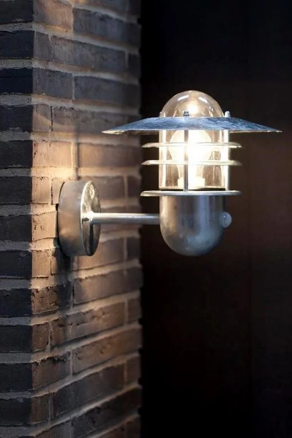   
                        Світильник вуличний NORDLUX (Данія) 19989    
                         у стилі Хай-тек.  
                        Тип джерела світла: світлодіодна лампа, змінна.                                                 Кольори плафонів і підвісок: Прозорий.                         Матеріал: Скло.                          фото 2