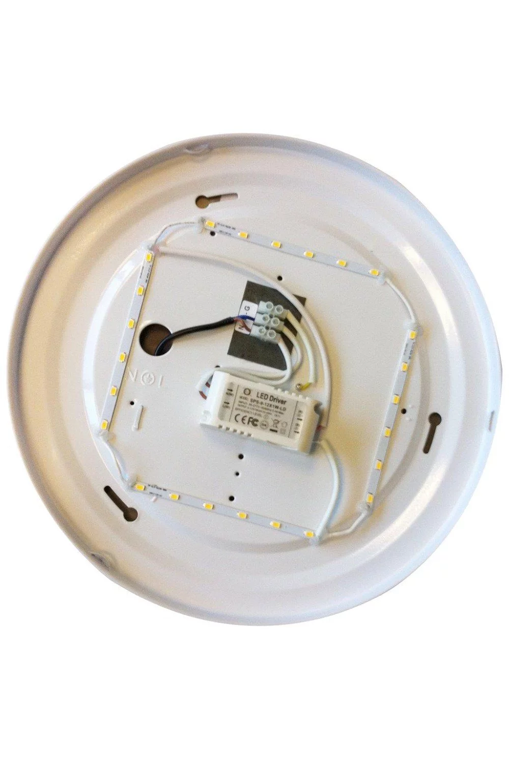   
                        Светильник потолочный NORDLUX  (Дания) 20004    
                         в стиле скандинавский.  
                        Тип источника света: встроенные светодиоды led.                         Форма: круг.                         Цвета плафонов и подвесок: белый.                         Материал: пластик.                          фото 3