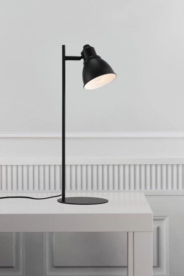   
                        
                        Настольная лампа NORDLUX (Дания) 20037    
                         в стиле Лофт, Хай-тек.  
                        Тип источника света: светодиодная лампа, сменная.                                                 Цвета плафонов и подвесок: Черный.                         Материал: Металл.                          фото 3