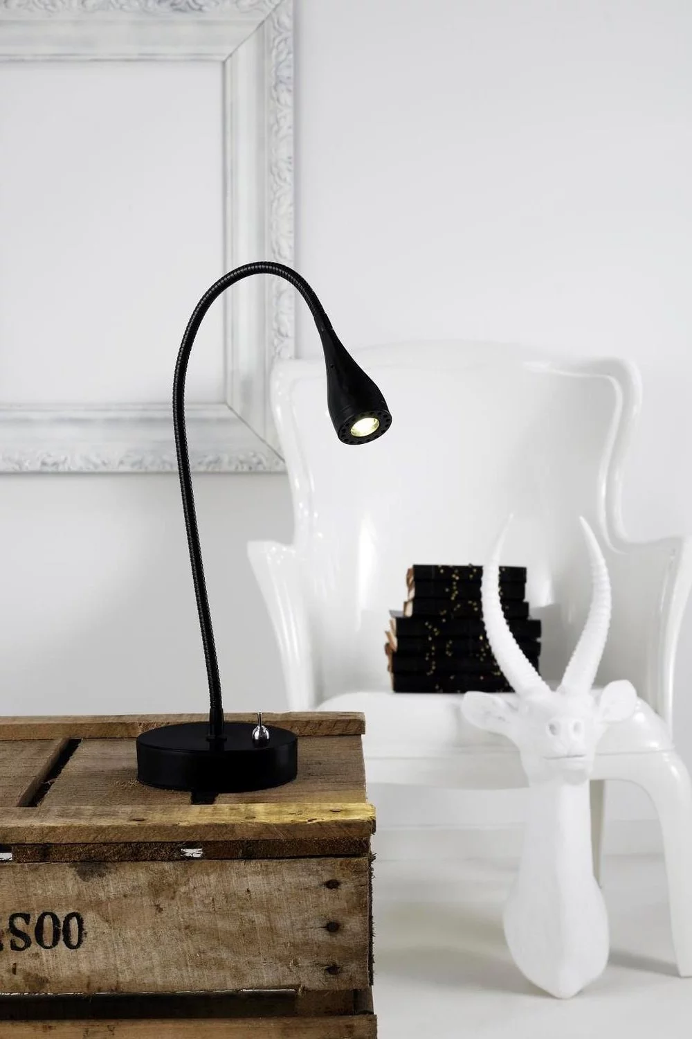   
                        Настольная лампа NORDLUX  (Дания) 20110    
                         в стиле Лофт.  
                        Тип источника света: встроенный led-модуль, несъемный.                                                 Цвета плафонов и подвесок: Черный.                         Материал: Металл.                          фото 2