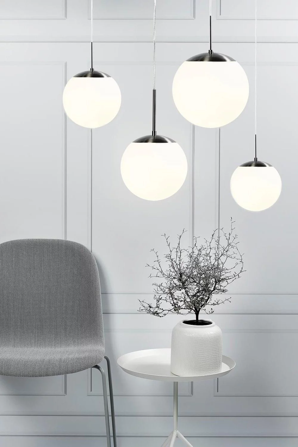   
                        Люстра NORDLUX (Данія) 20132    
                         у стилі модерн.  
                        Тип джерела світла: cвітлодіодні led, енергозберігаючі, розжарювання.                         Форма: сфера.                         Кольори плафонів і підвісок: білий.                         Матеріал: скло.                          фото 2