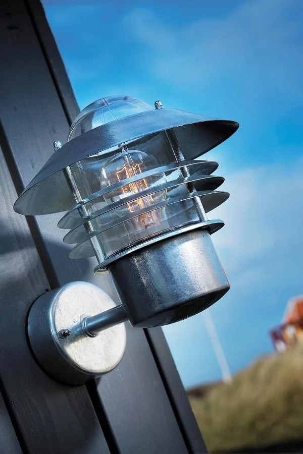   
                        
                        Світильник вуличний NORDLUX (Данія) 20248    
                         у стилі Хай-тек.  
                        Тип джерела світла: світлодіодна лампа, змінна.                                                 Кольори плафонів і підвісок: Прозорий.                         Матеріал: Скло.                          фото 2