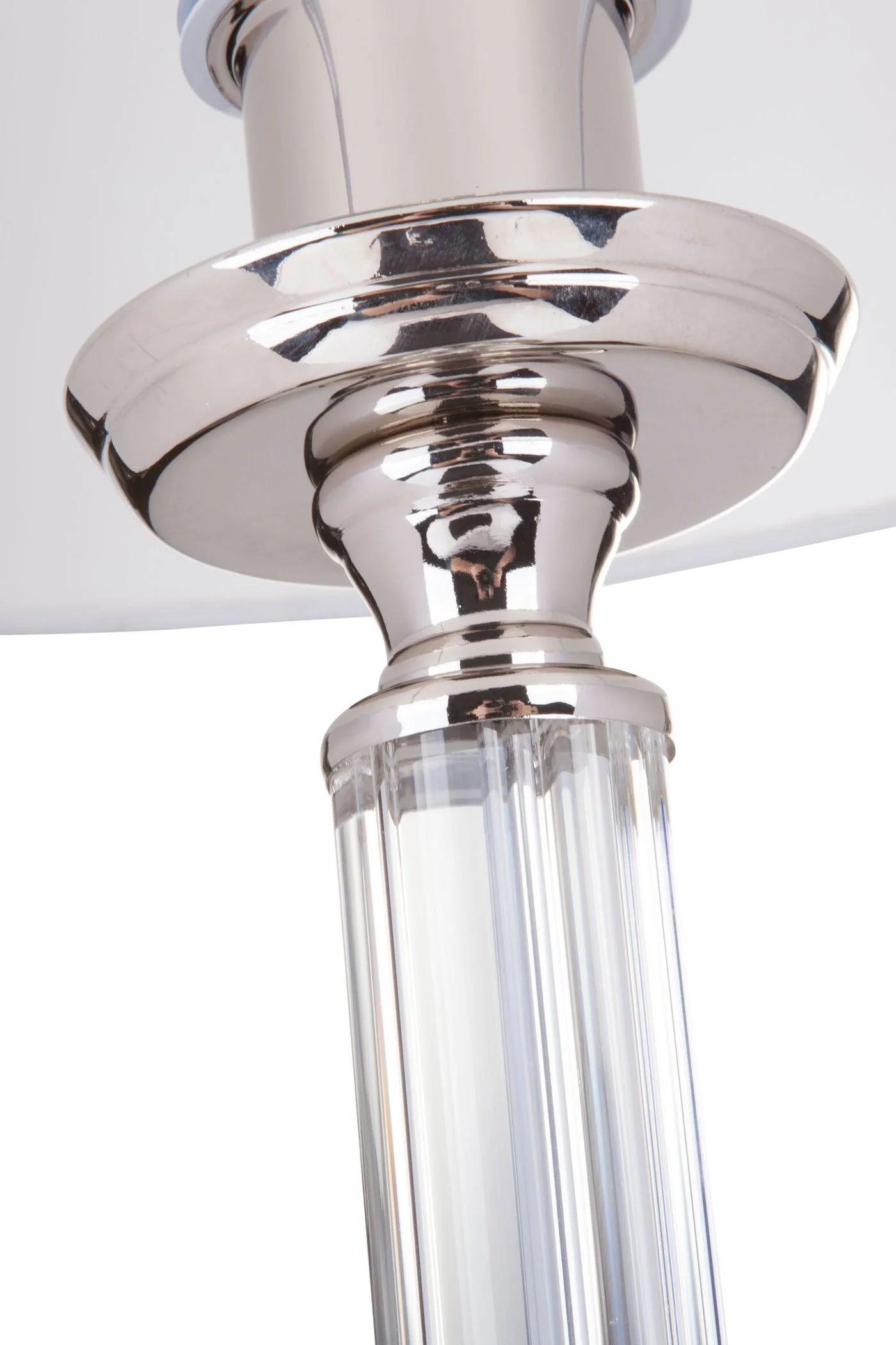   
                        Настільна лампа MAYTONI (Німеччина) 20392    
                         у стилі Класика.  
                        Тип джерела світла: світлодіодна лампа, змінна.                                                 Кольори плафонів і підвісок: Білий.                         Матеріал: Тканина.                          фото 4