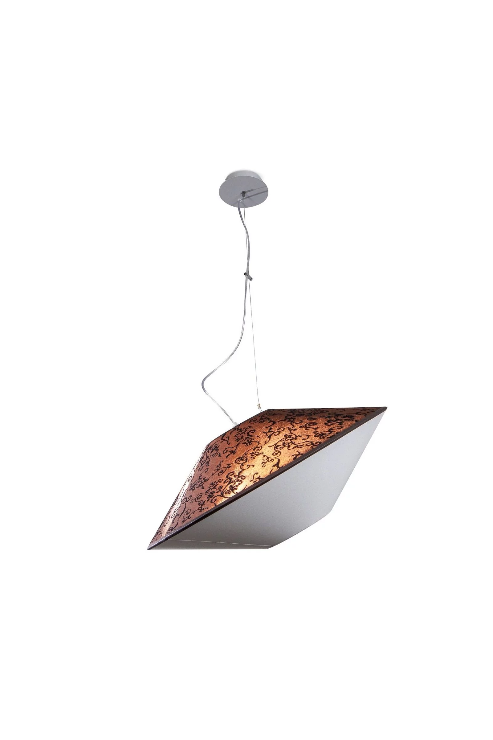   
                        
                        Люстра NB LIGHT (Україна) 21841    
                         У стилі Модерн.  
                        Тип джерела світла: світлодіодна лампа, змінна.                         Форма: Коло.                         Кольори плафонів і підвісок: Сірий, Чорний, Малюнок.                         Матеріал: Пластик, Тканина.                          фото 1