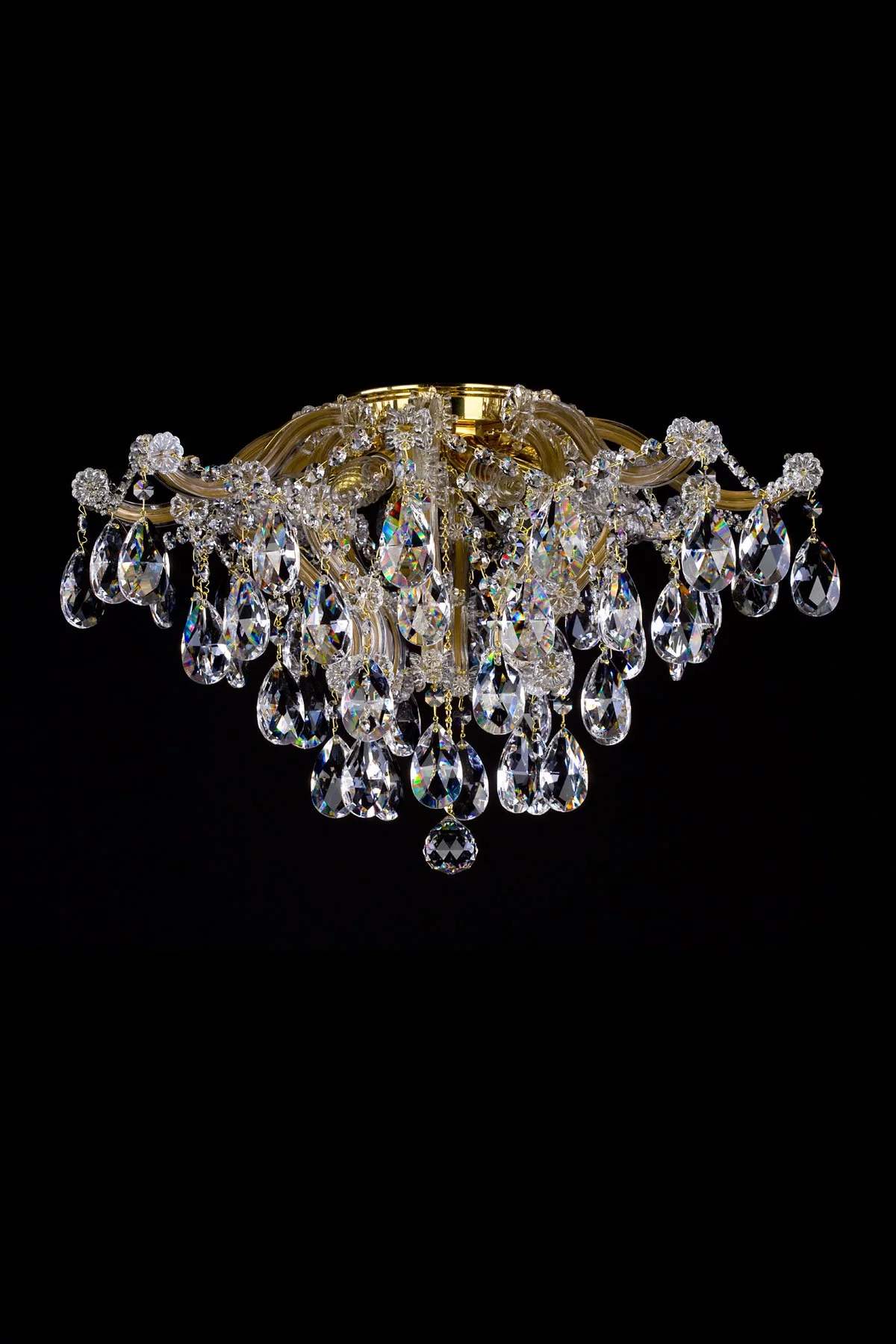  
                        
                        Хрустальная люстра ARTGLASS (Чехия) 22744    
                         В стиле Арт-деко.  
                        Тип источника света: светодиодная лампа, сменная.                         Форма: Круг.                         Цвета плафонов и подвесок: Прозрачный.                         Материал: Хрусталь.                          фото 1