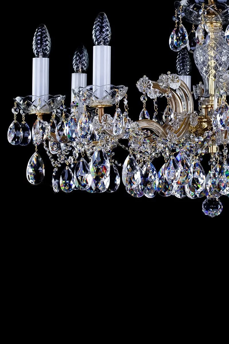   
                        
                        Кришталева люстра ARTGLASS (Чехія) 22782    
                         У стилі Класика.  
                        Тип джерела світла: світлодіодна лампа, змінна.                         Форма: Коло.                         Кольори плафонів і підвісок: Прозорий.                         Матеріал: Кришталь.                          фото 2